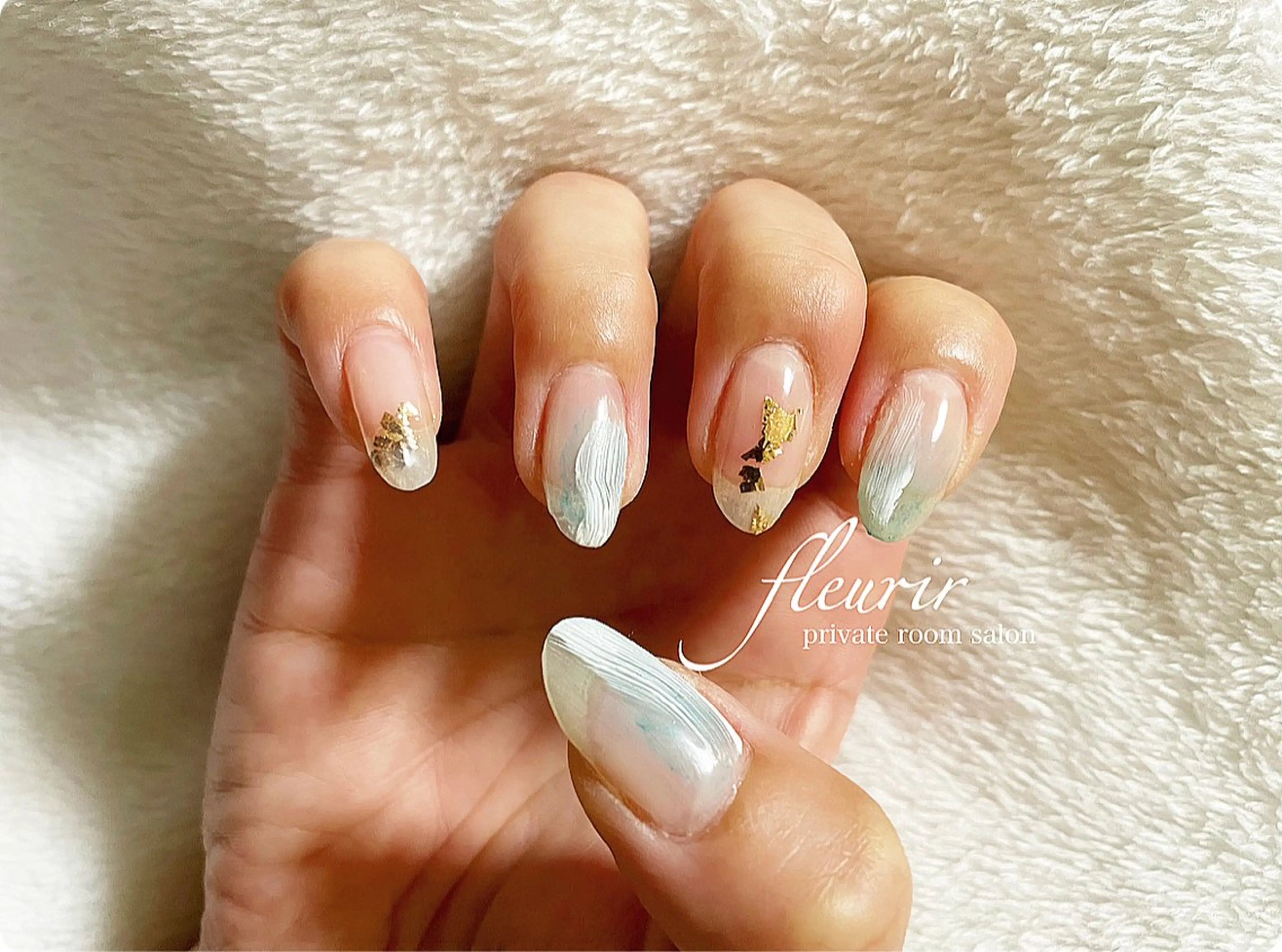 ネイル アートネイル クリアネイル 水色 ロングネイル ニュアンスネイル ハンドネイル フルリール 【プライベートサロンのネイルデザイン