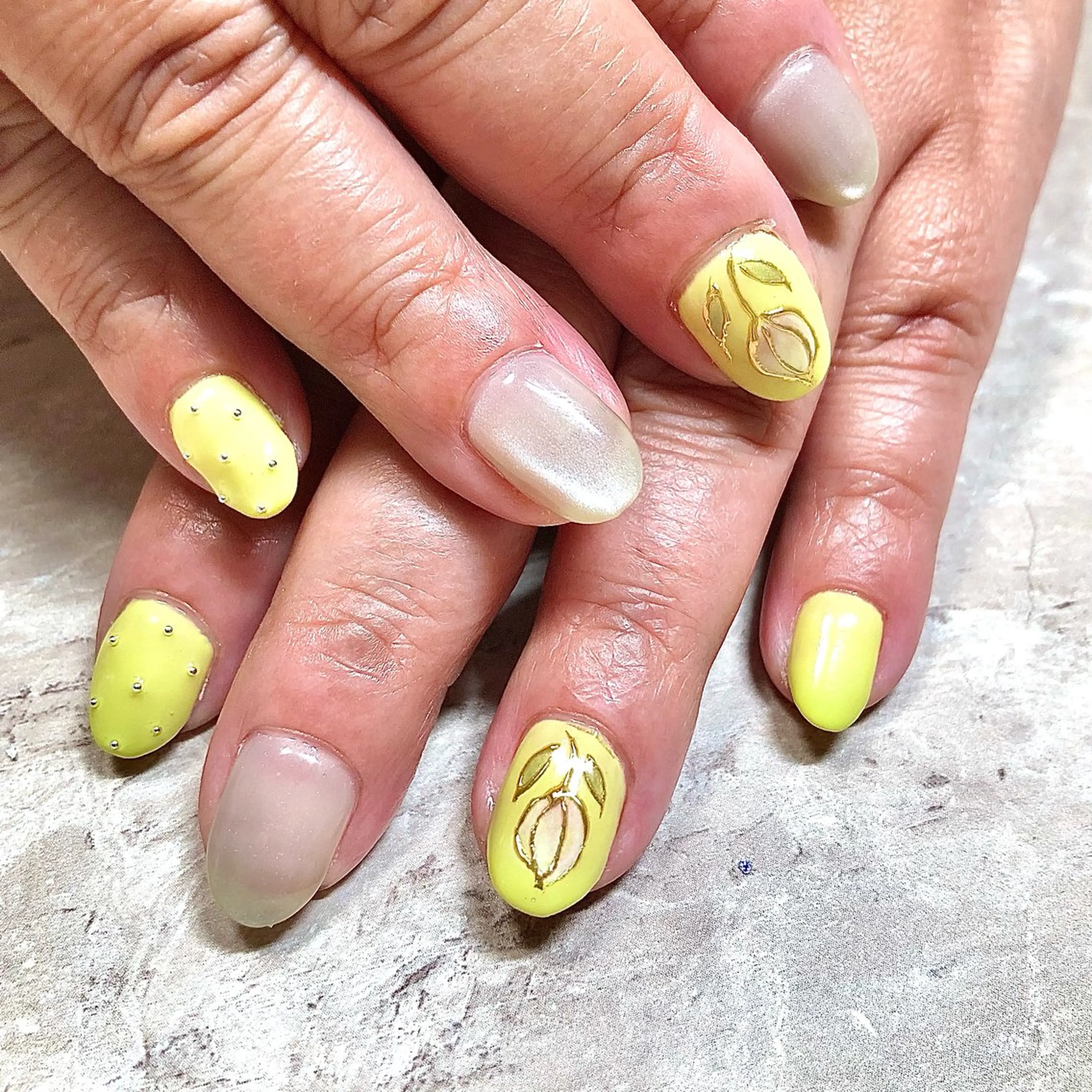 ネイル 春ネイル 黄色 ハンドネイル S nailのネイルデザイン