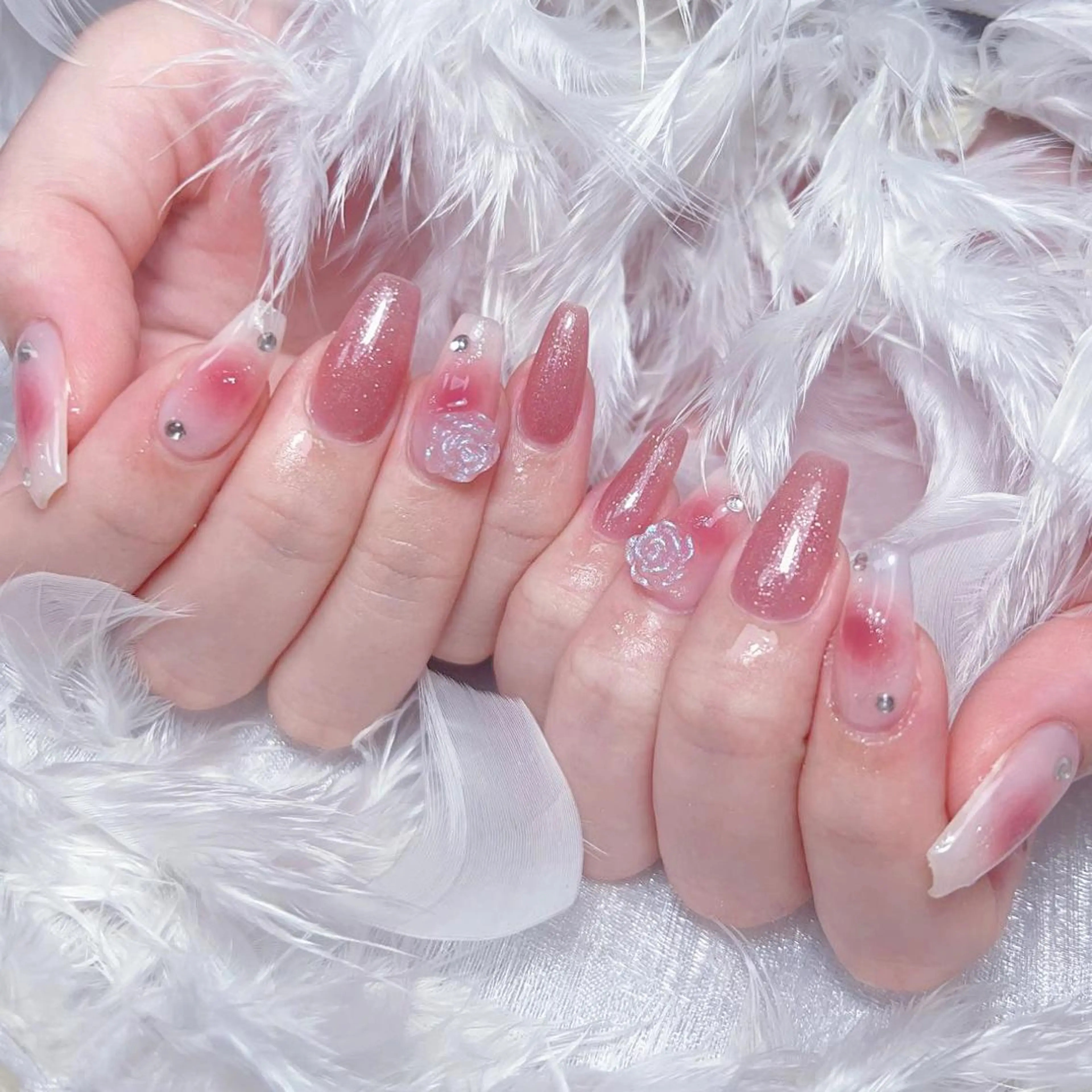 ネイル アートネイル オーロラネイル ガーリー キラキラネイル 韓国ネイル Nail Monsterのネイルデザイン