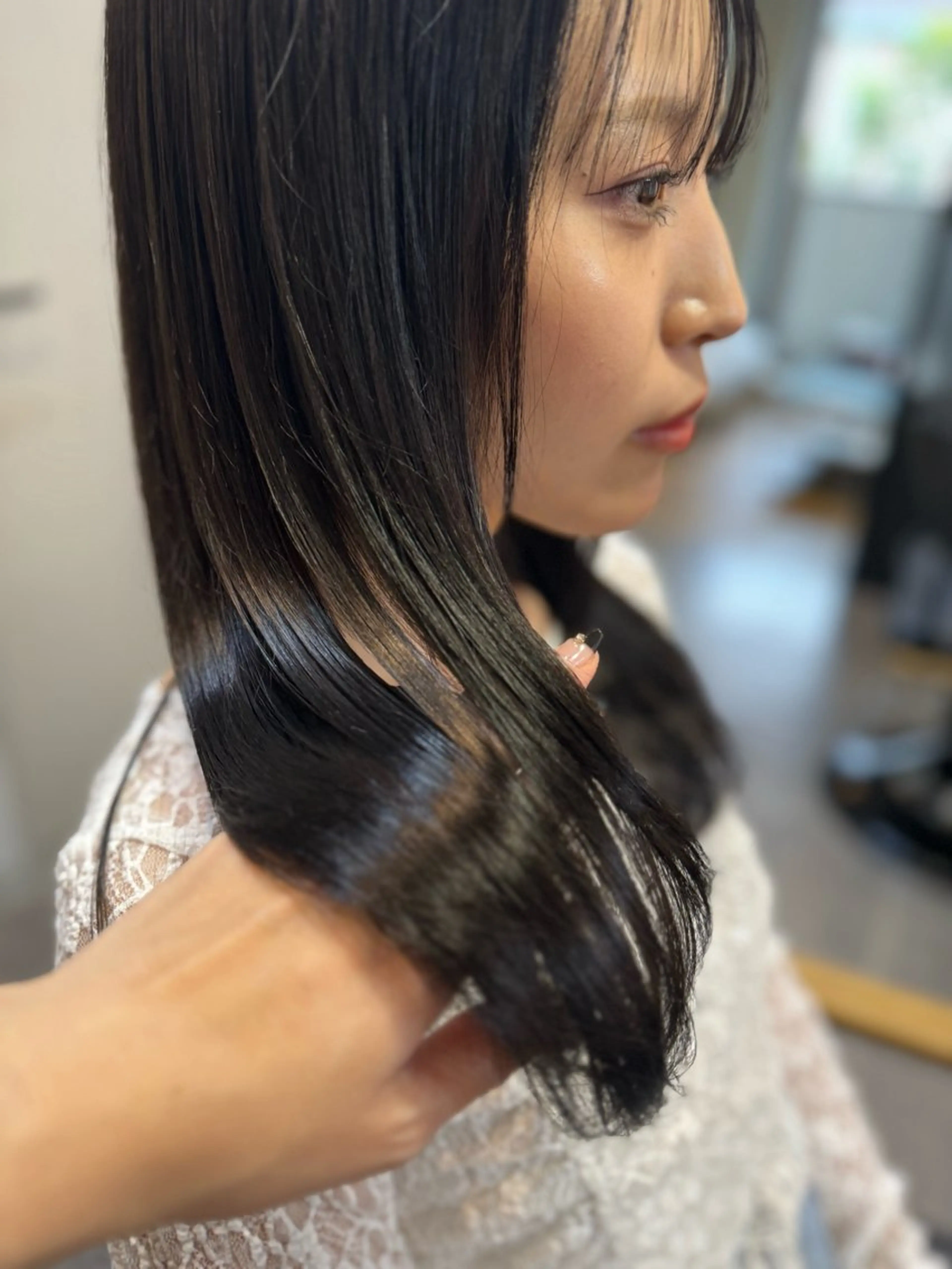 セミロング 髪質改善 似合わせカット 縮毛矯正 トリートメント 髪質改善/透明感 艶カラー/hiraiのヘアスタイル