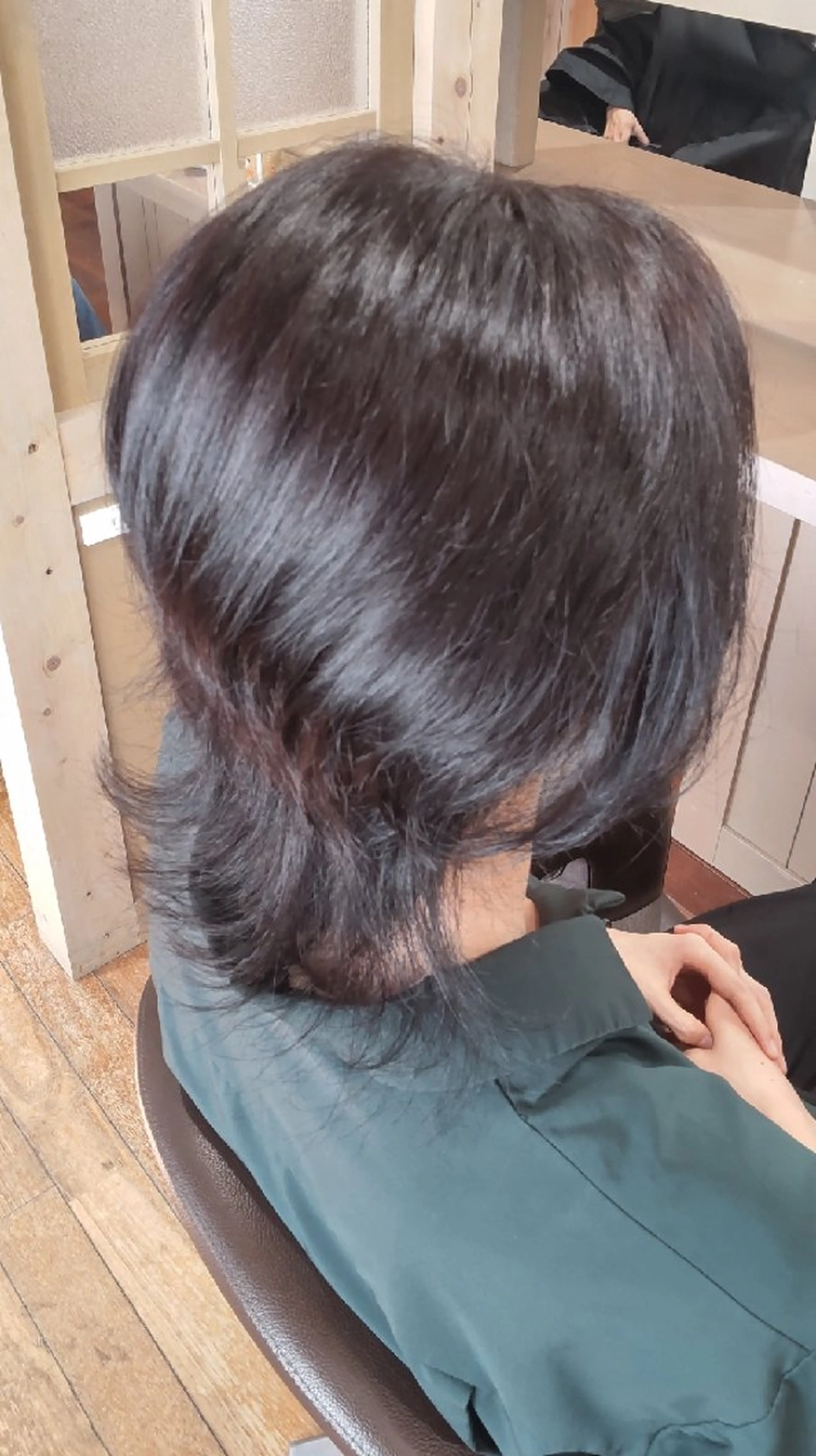 ショート カラー メンズ 黒髪 パープルカラー パープルブラック もり はなののヘアスタイル