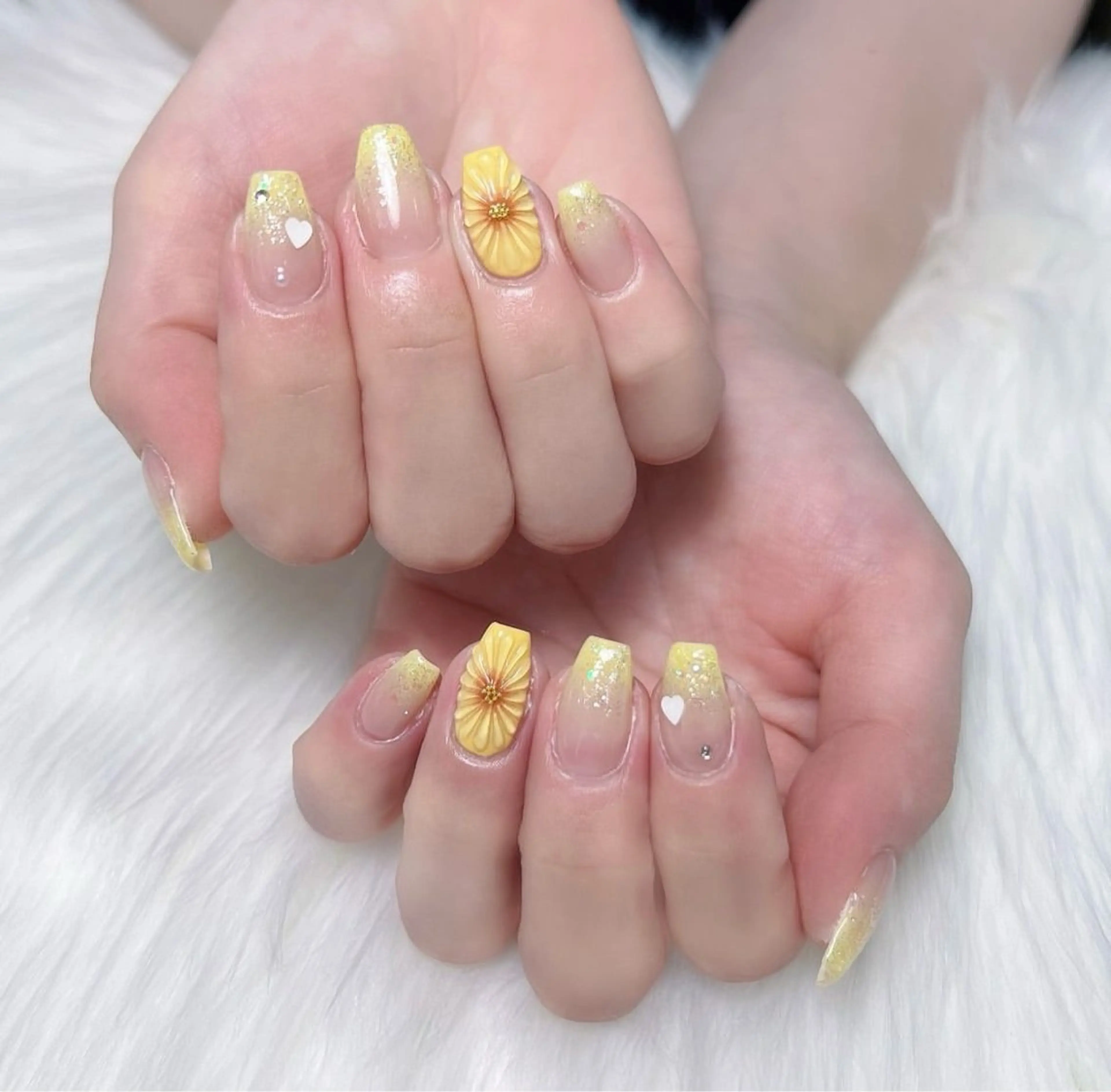 ミディアム ハンドネイル Echo Nail Salonのネイルデザイン