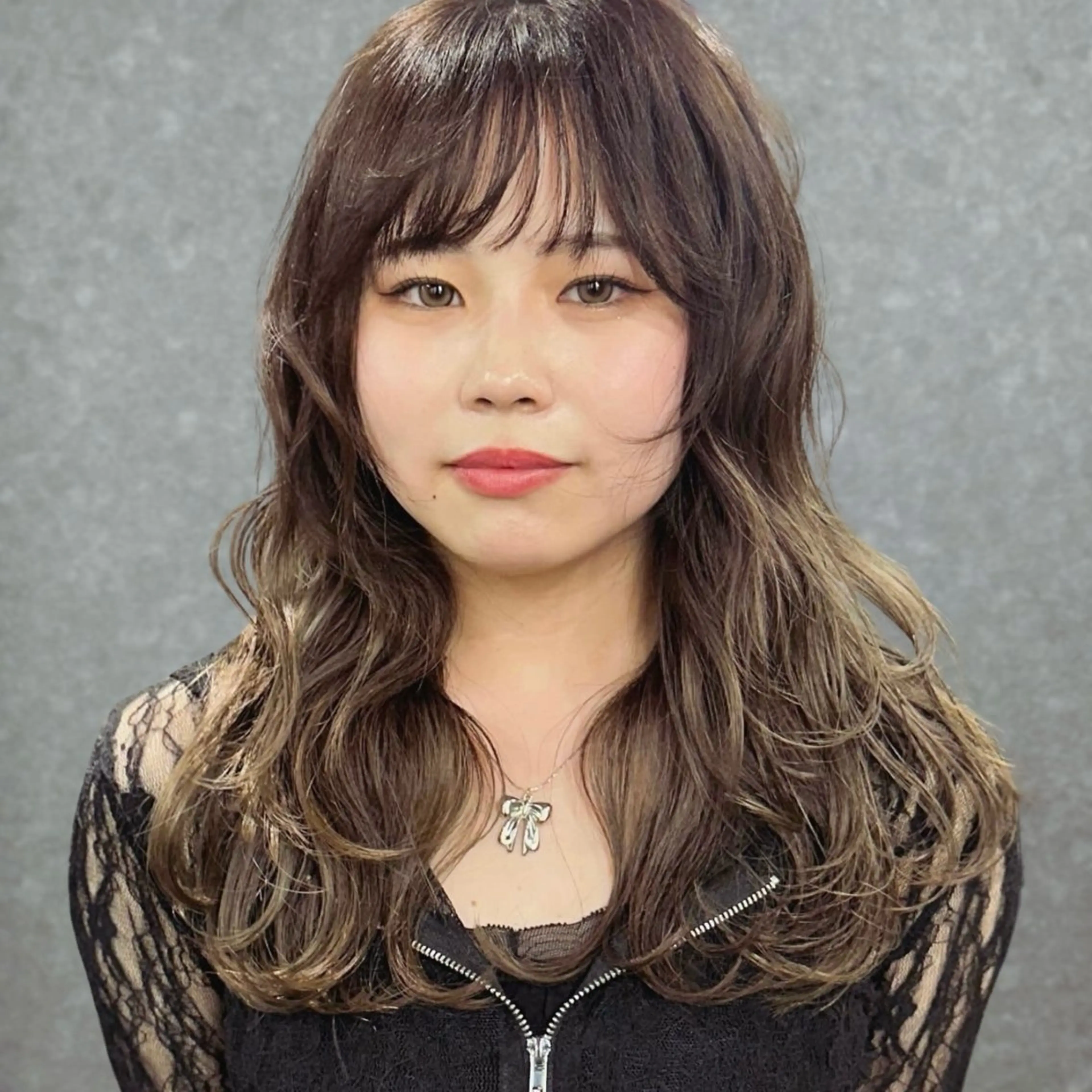 ロング レイヤーカット カット ヘアカラー トリートメント マエダルイ🌐 韓国ヘア🌐博多のヘアスタイル
