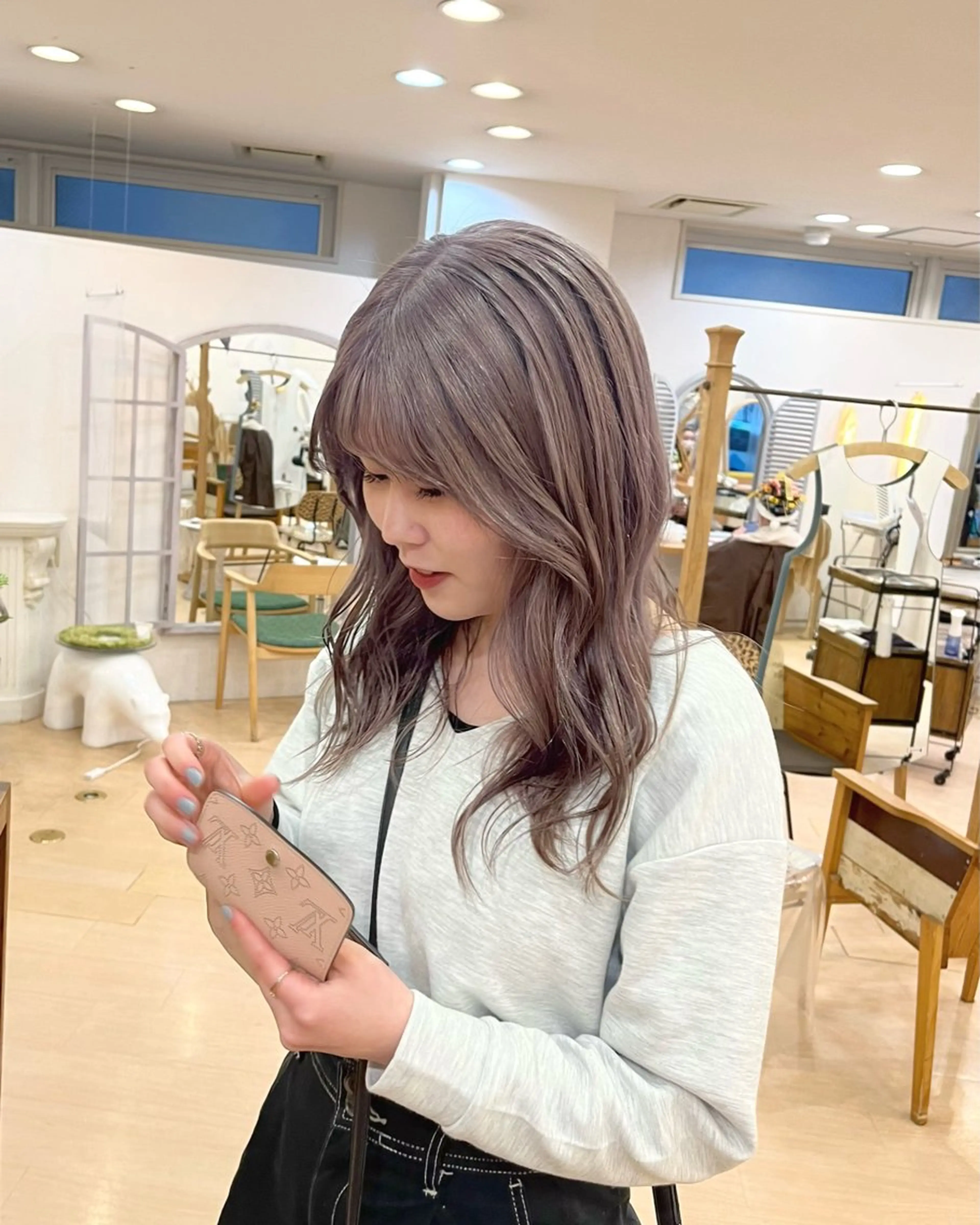 ミディアム カット ヘアカラー トリートメント LUNA🌙韓国ヘア 🌙レイヤーカットのヘアスタイル