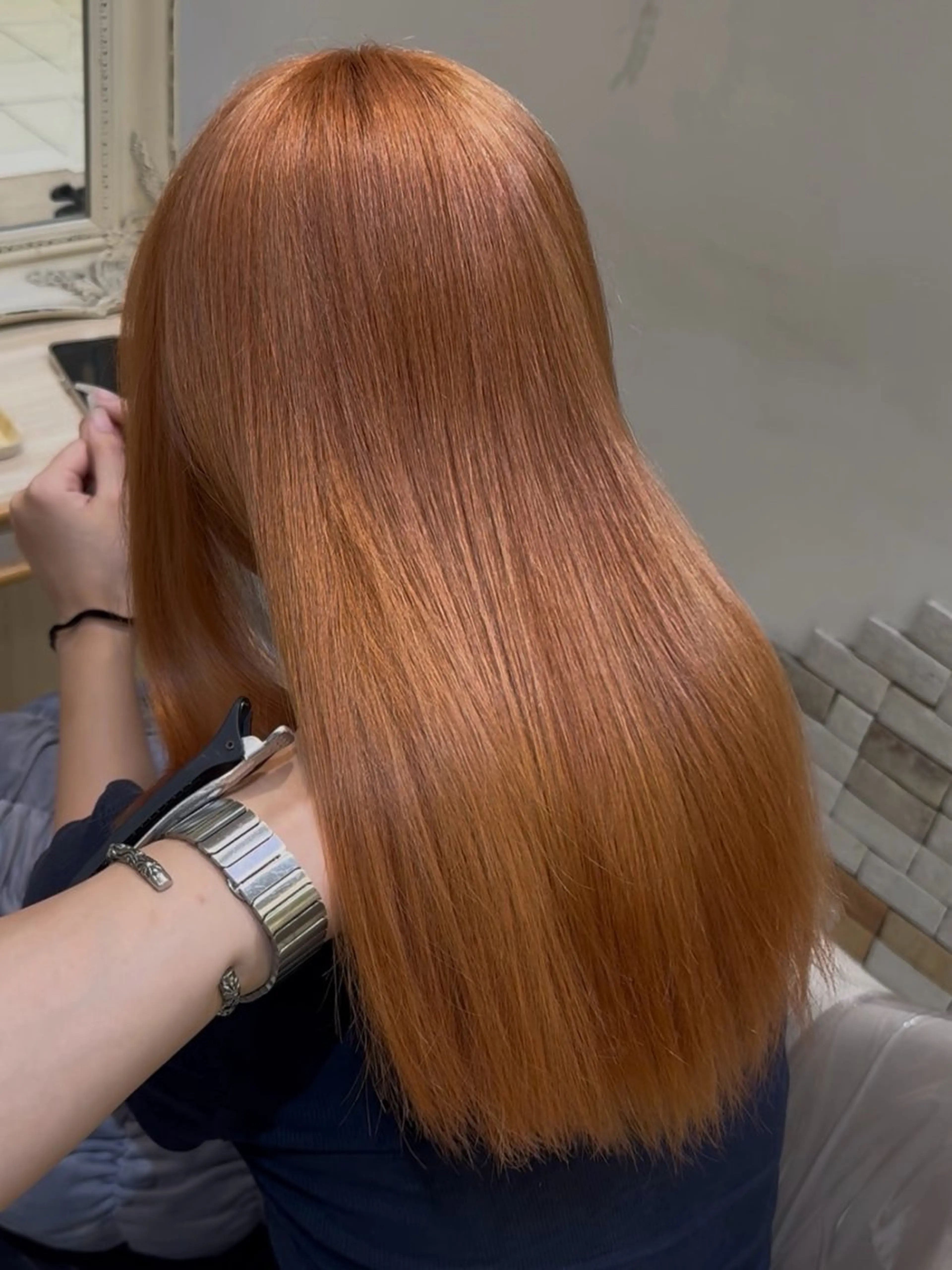 ロング カット ヘアカラー トリートメント ハイトーンカラー 髪質改善カラーノトのヘアスタイル