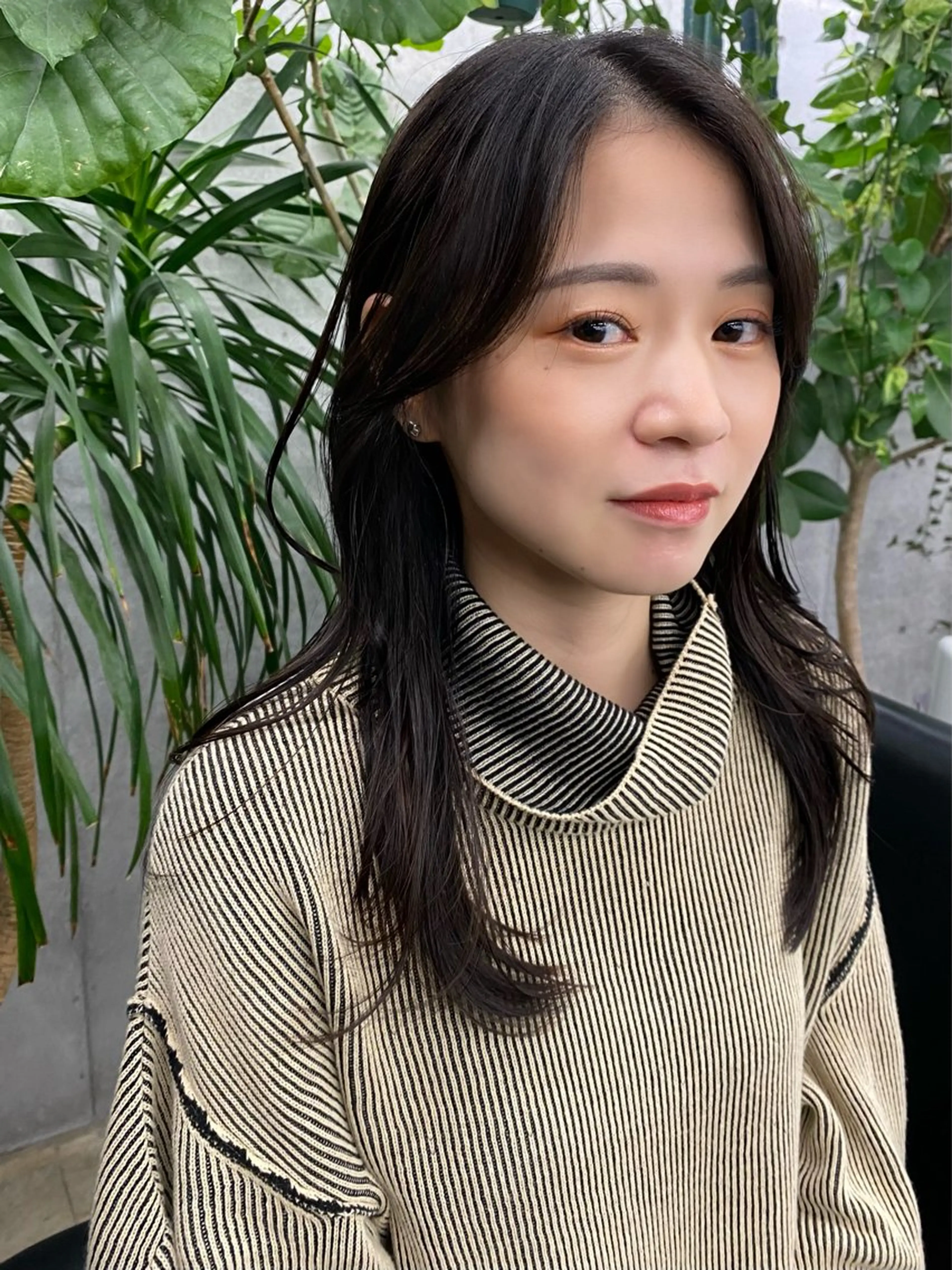 セミロング カラー レイヤーカット カット ヘアカラー トリートメント 似合わせカット レイヤーボブウルフのヘアスタイル