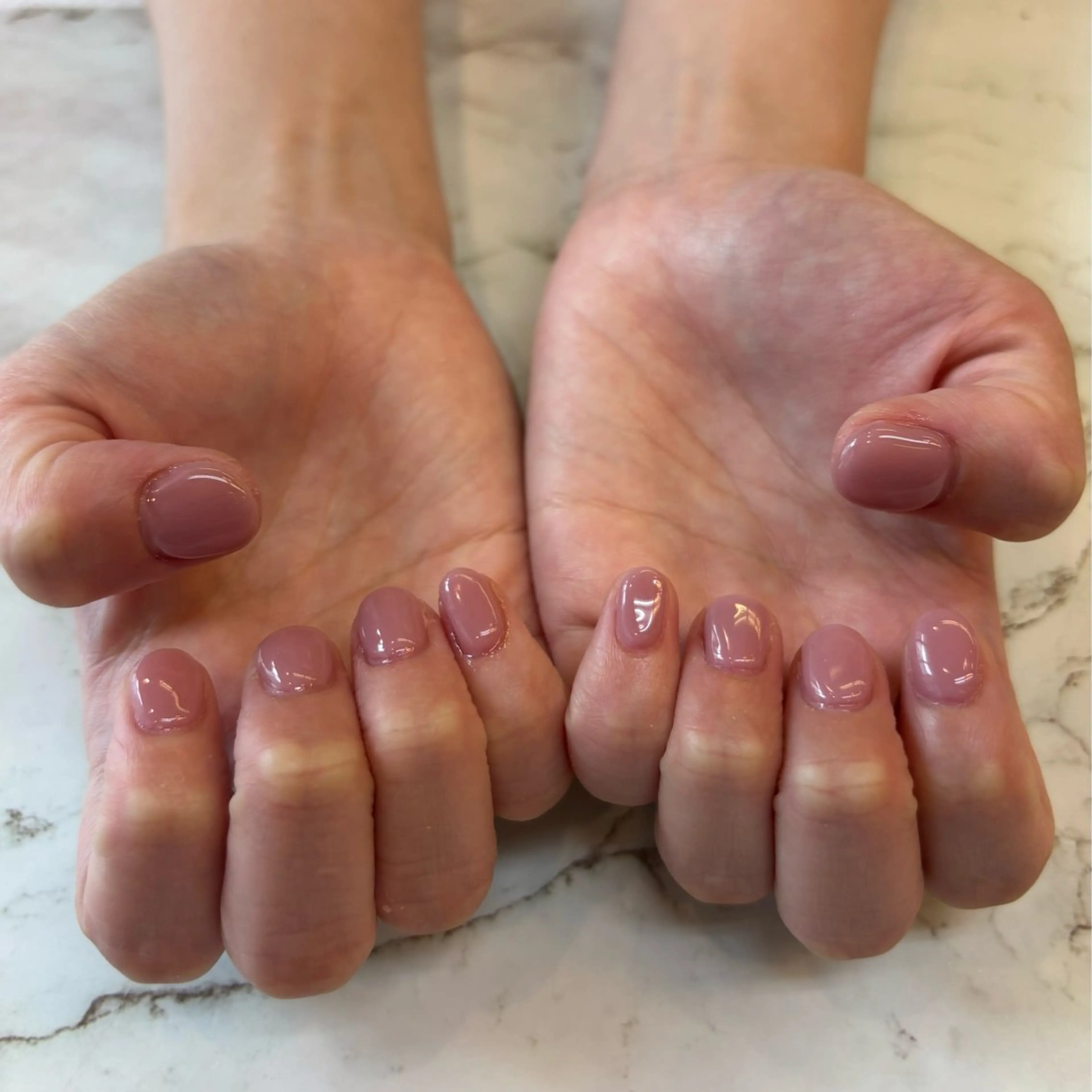 ネイル ワンカラーネイル Honey Bee所属・Honey Bee Mikuのネイルデザイン