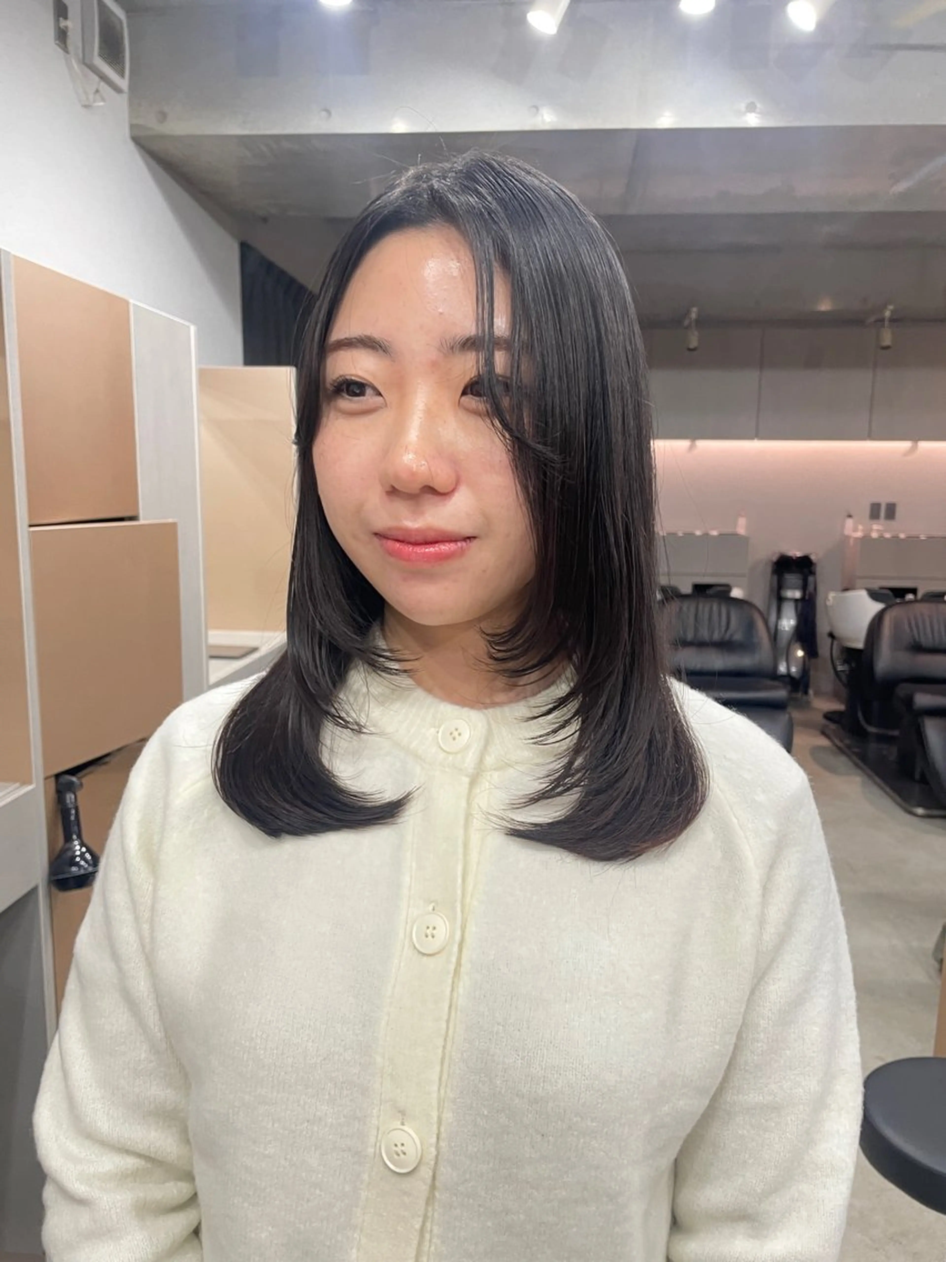 セミロング カラー カット ヘアカラー トリートメント 表参道/髪質改善・ 透明感 colorのヘアスタイル