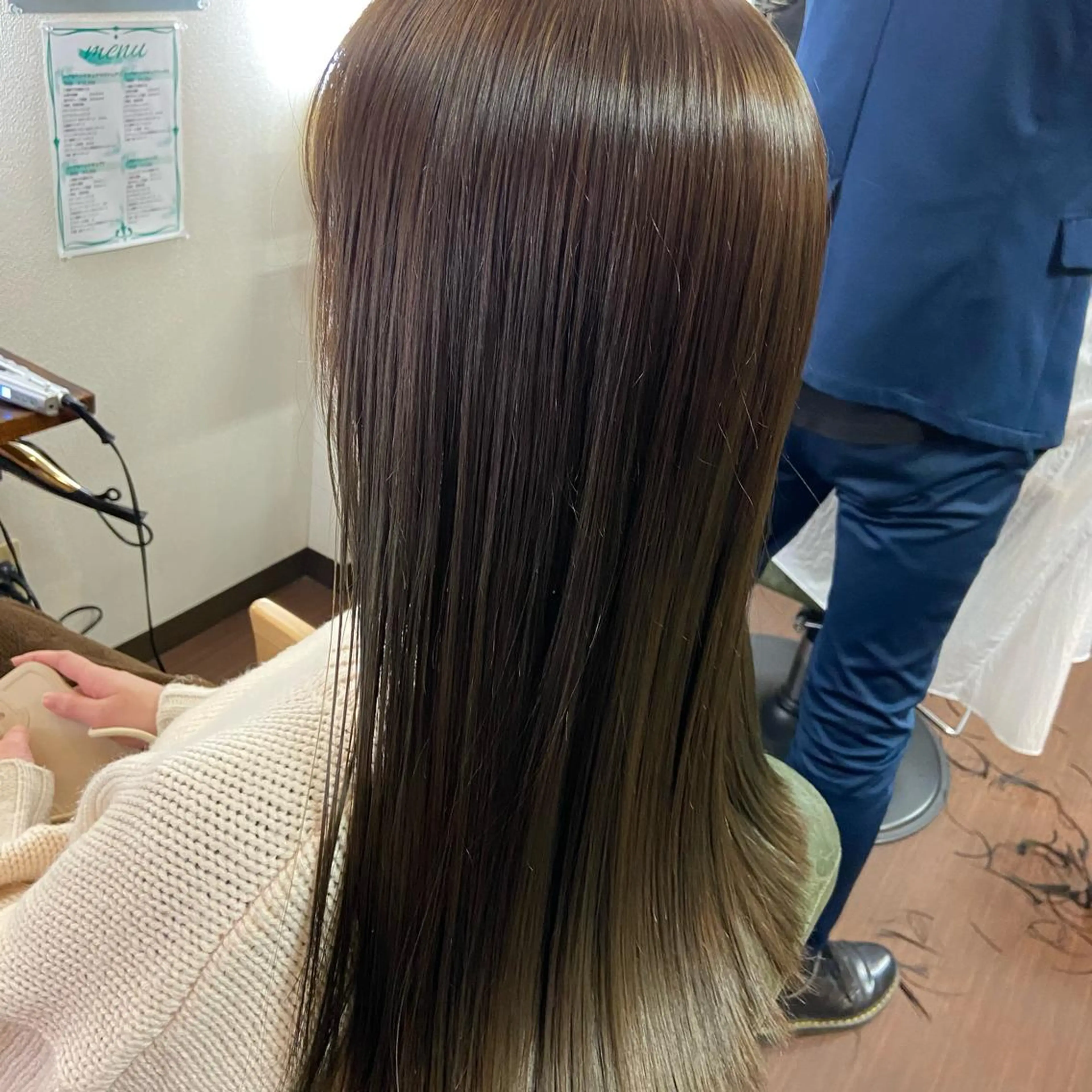 ロング カラー アッシュ ブリーチ ブルーカラー ブリーチなしカラー Glanzhair 🫧‪菊池柊真🫧のヘアスタイル