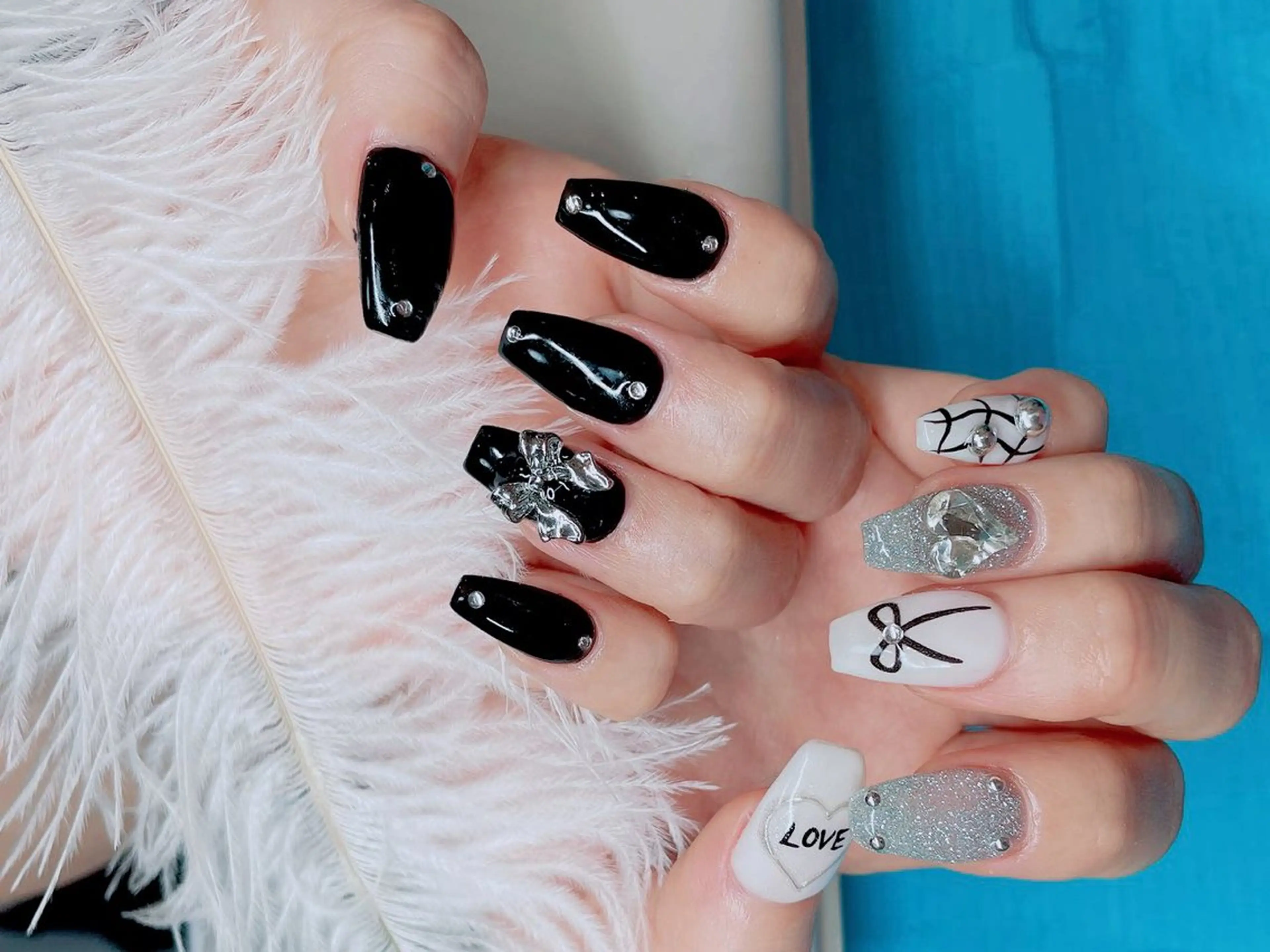 ネイル 長さ出し フットネイル フレンチネイル ジェルネイル 韓国ネイル Niko nailサロンのネイルデザイン
