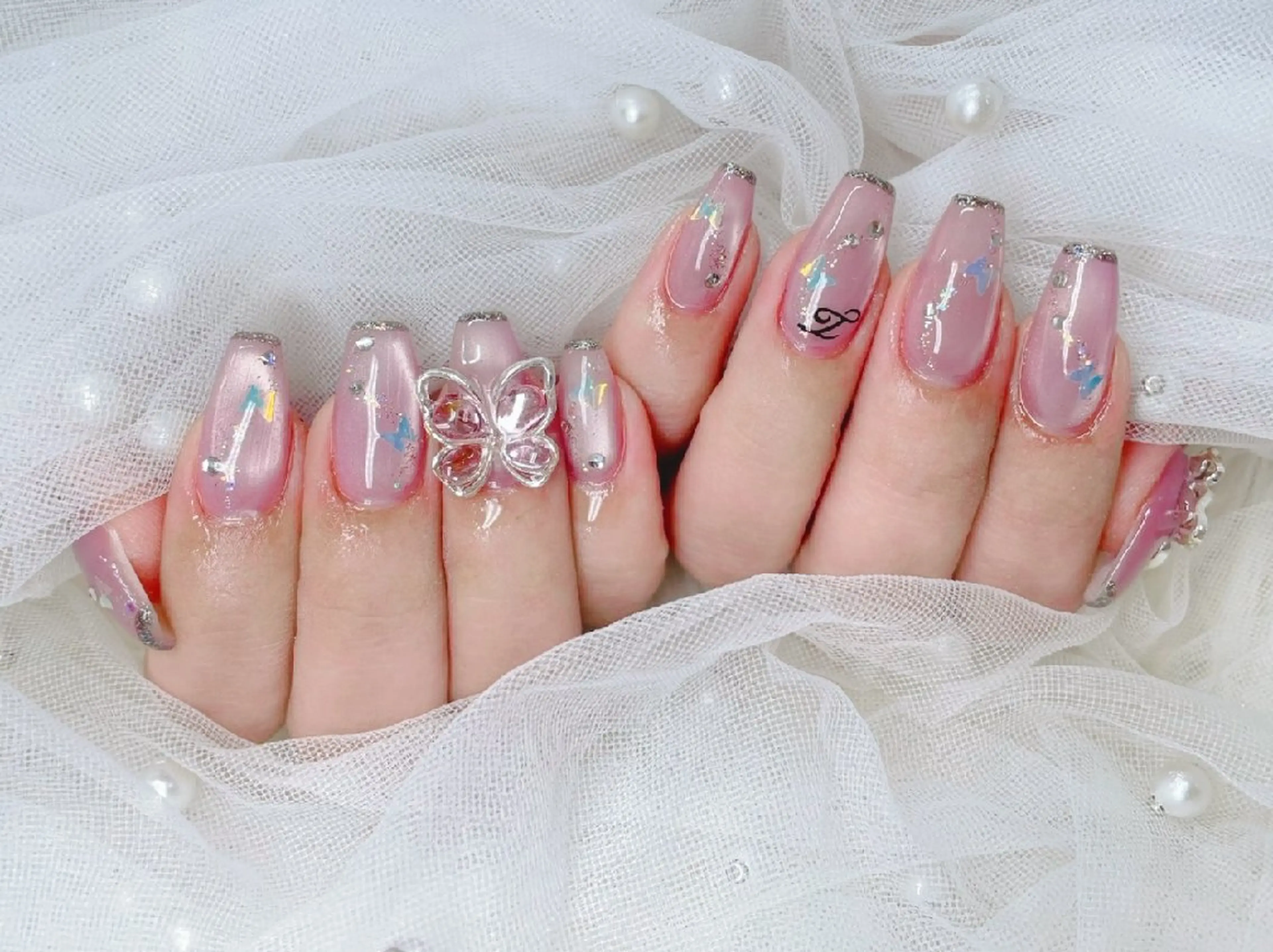 ネイル フラッシュネイル フレンチネイル キラキラネイル ラメ(グリッター) マグネットネイル Chouette Nailのネイルデザイン