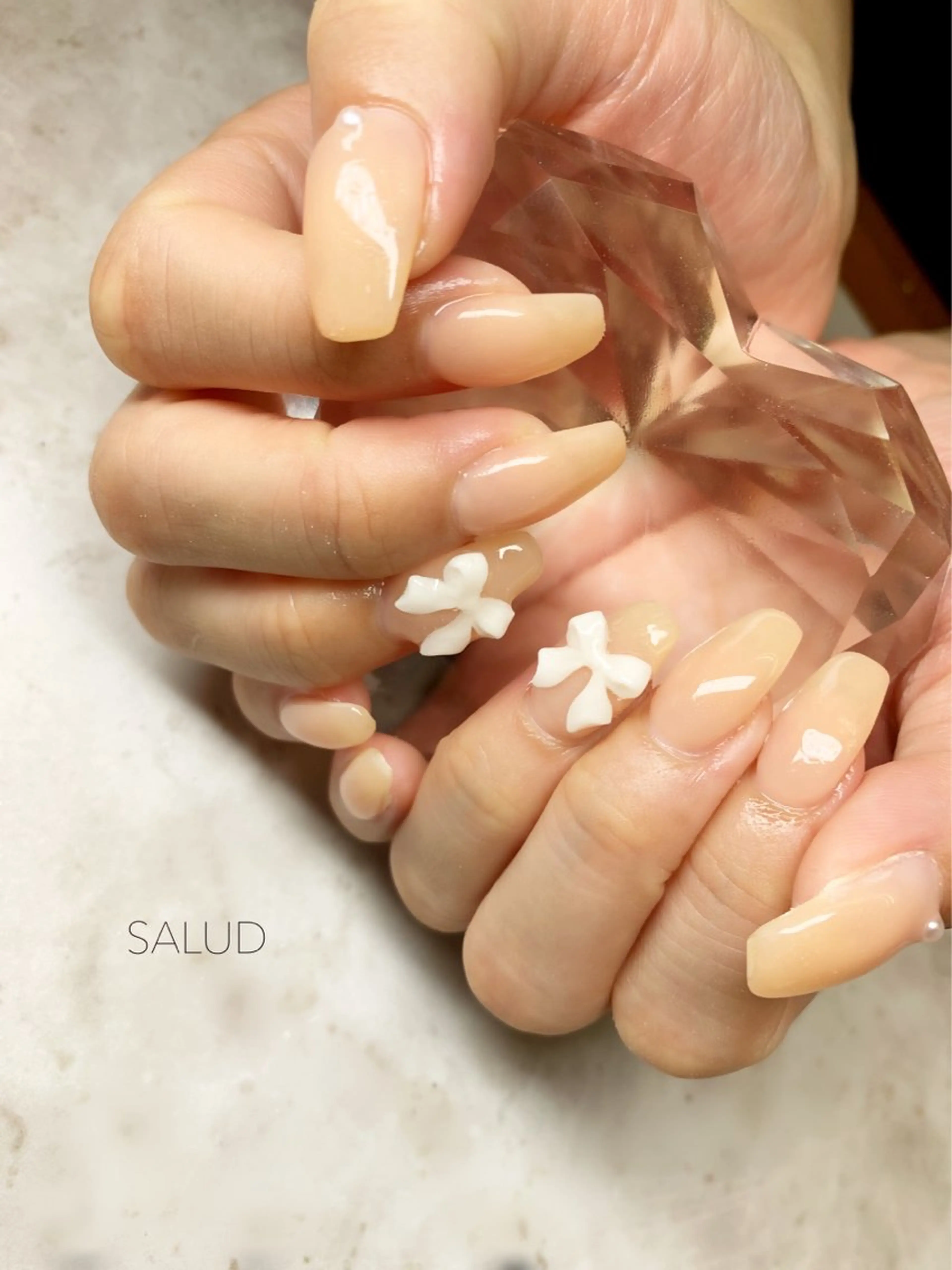 ネイル ストーンネイル ハンドネイル Nail Salon SALUDのネイルデザイン