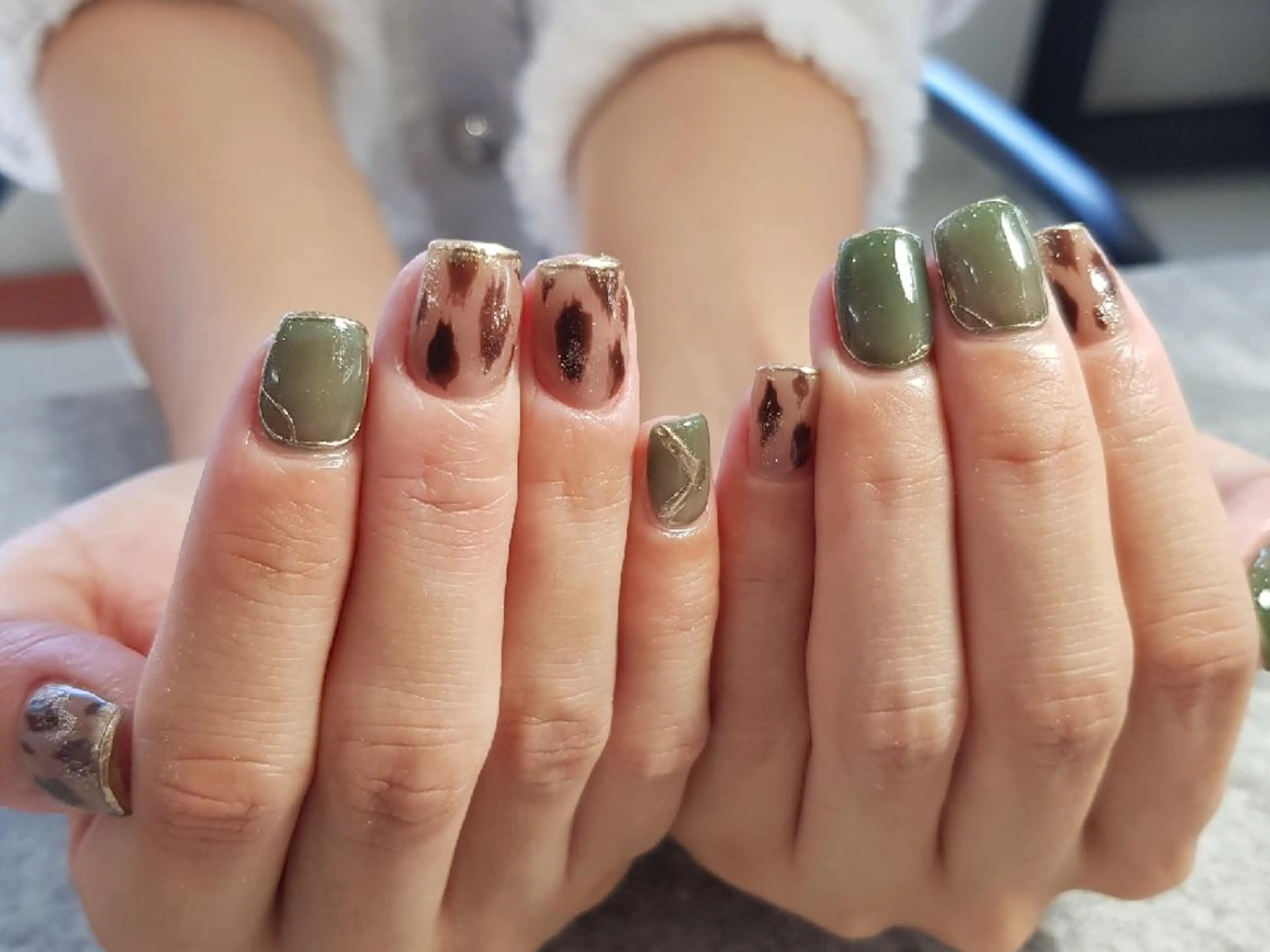 ネイル アニマル柄 ミラーネイル ハンドネイル Fa.Stella ファステラ のネイルデザイン