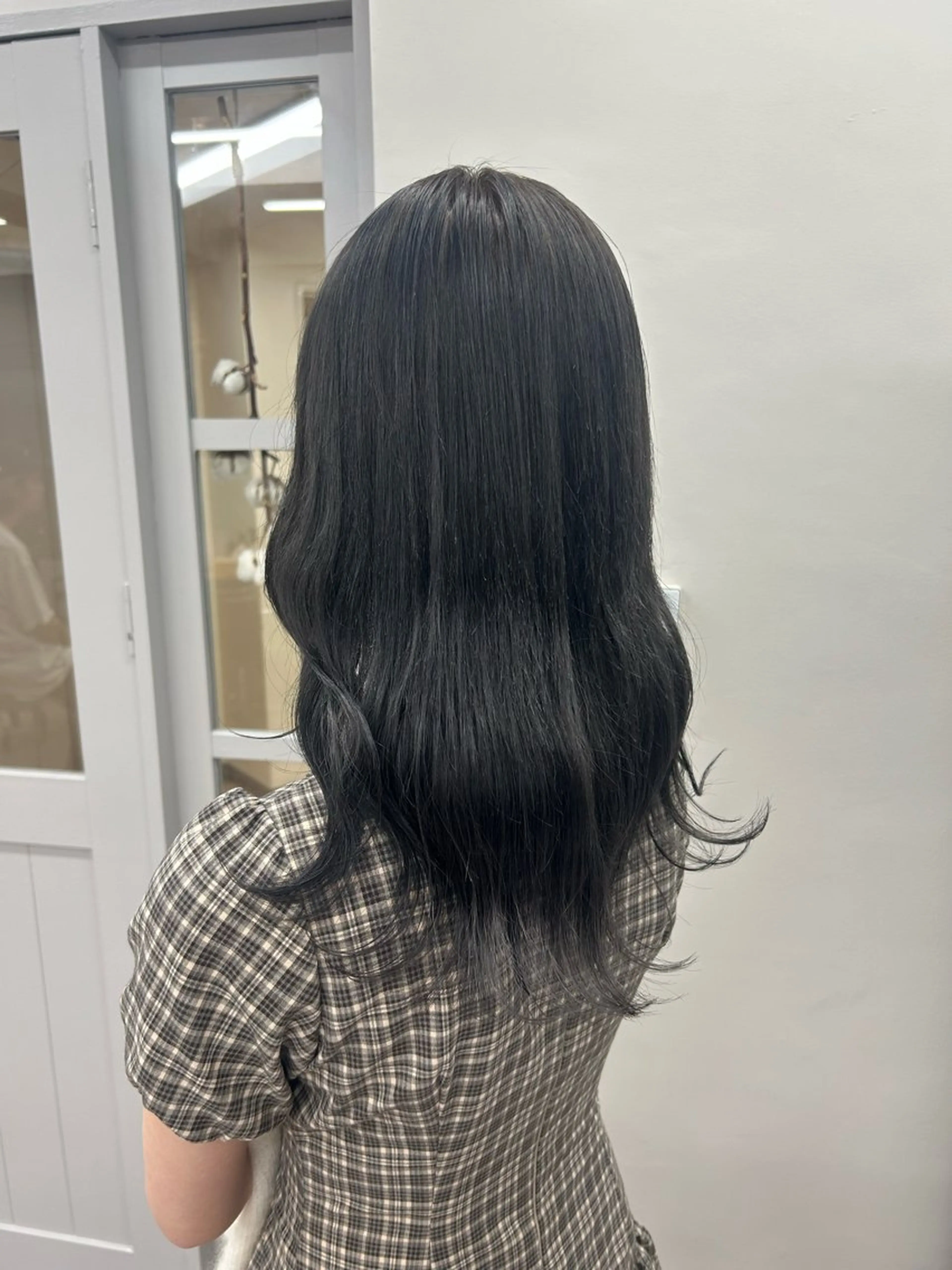 ロング ヘアカラー トリートメント ヘアセット 池袋🫧mio🫧 透明感ワンカラー🫧のヘアスタイル