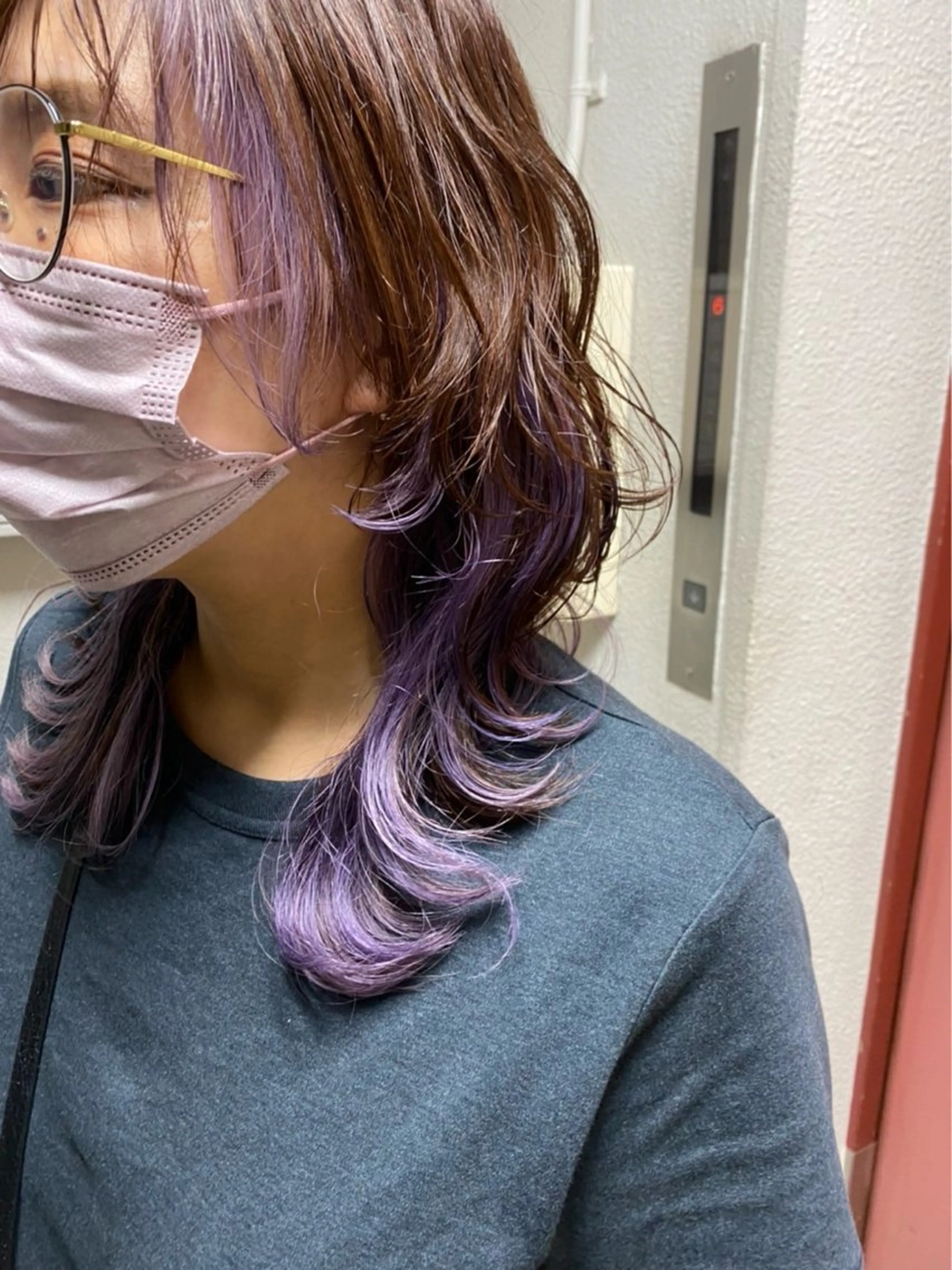 セミロング カット ヘアカラー シマオカ イッセイaceのヘアスタイル