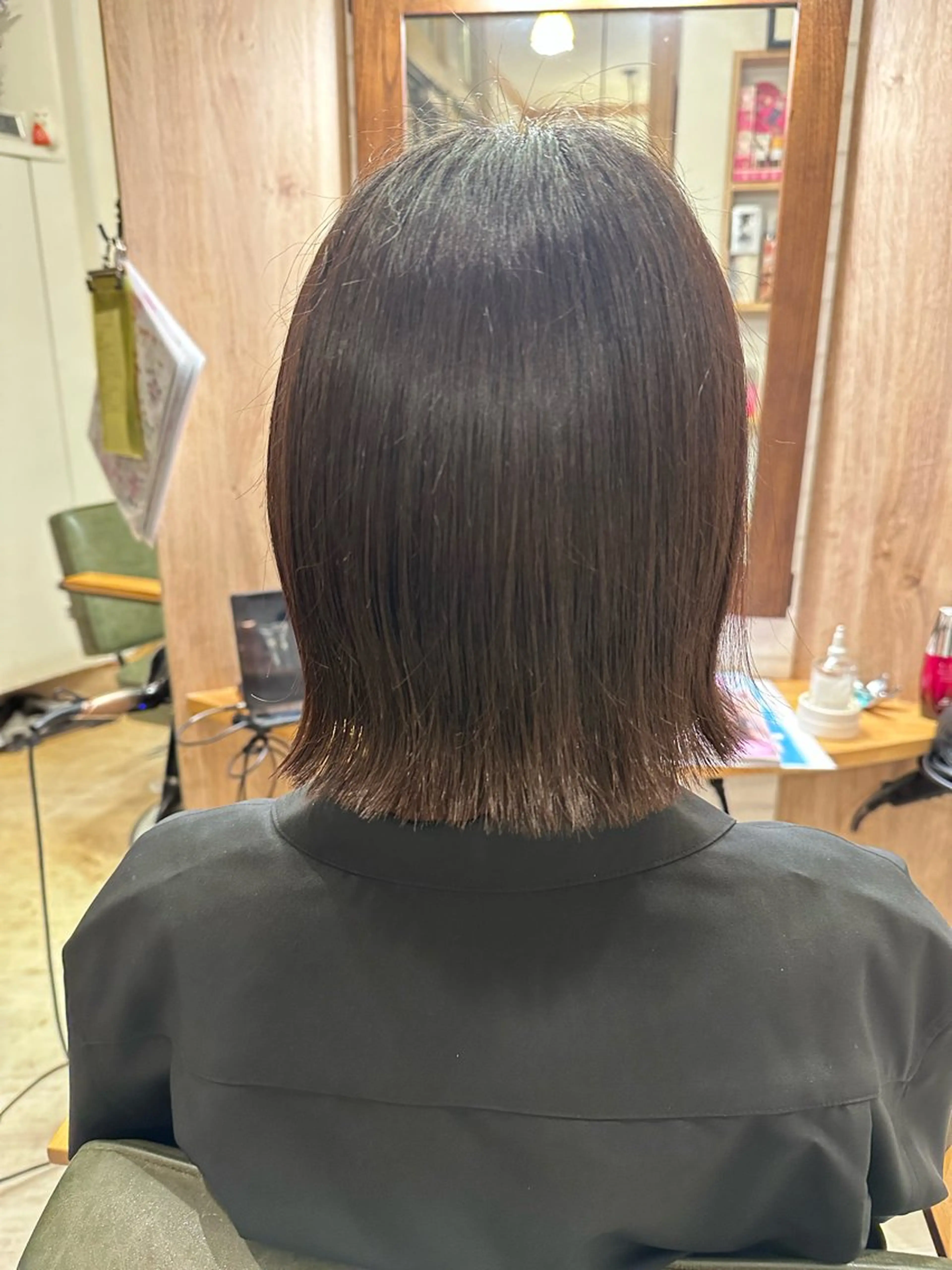 ミディアム Lita third所属・高橋 映梨奈のヘアスタイル