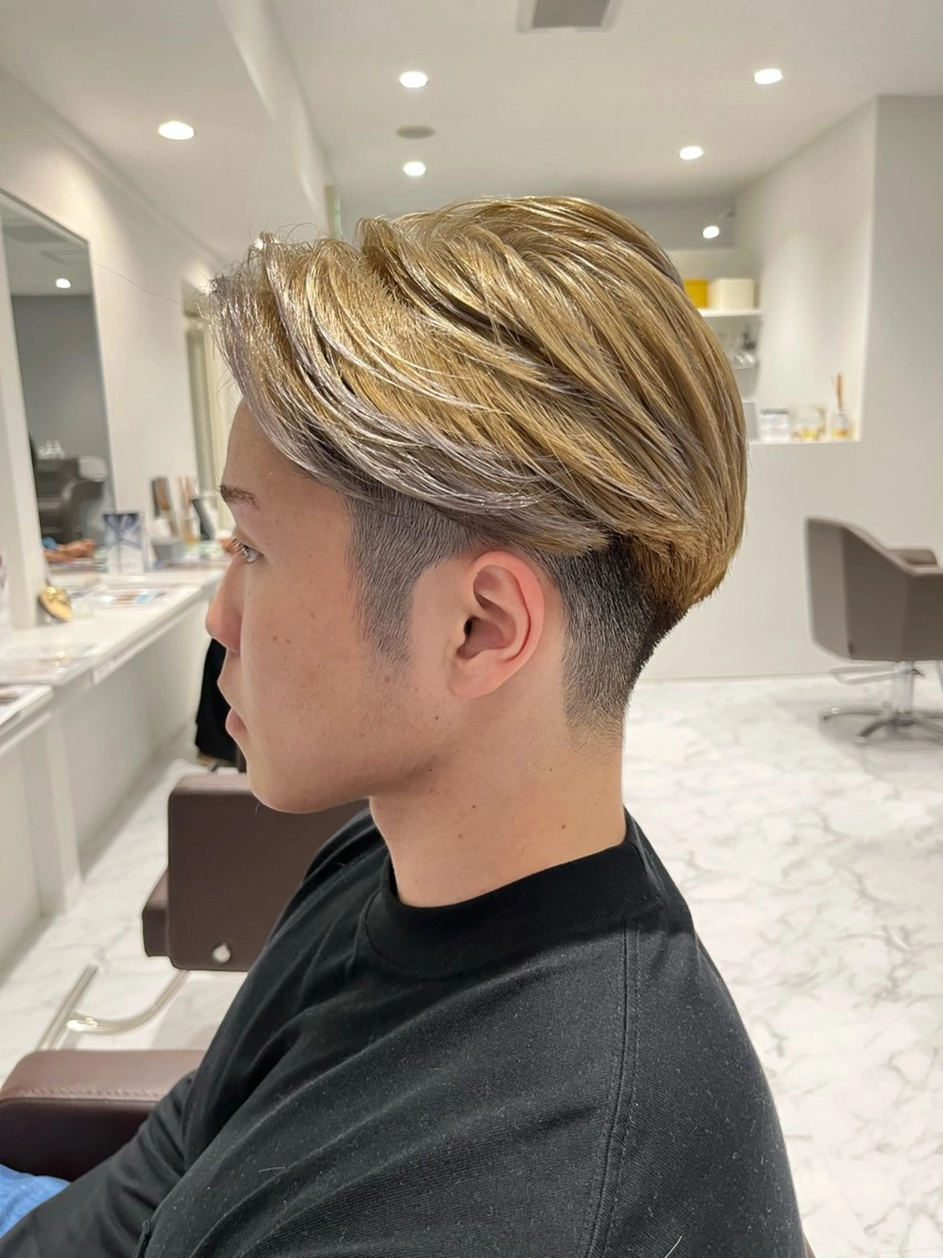 ショート カラー メンズ ヘアカラー 坂本 理輝のヘアスタイル