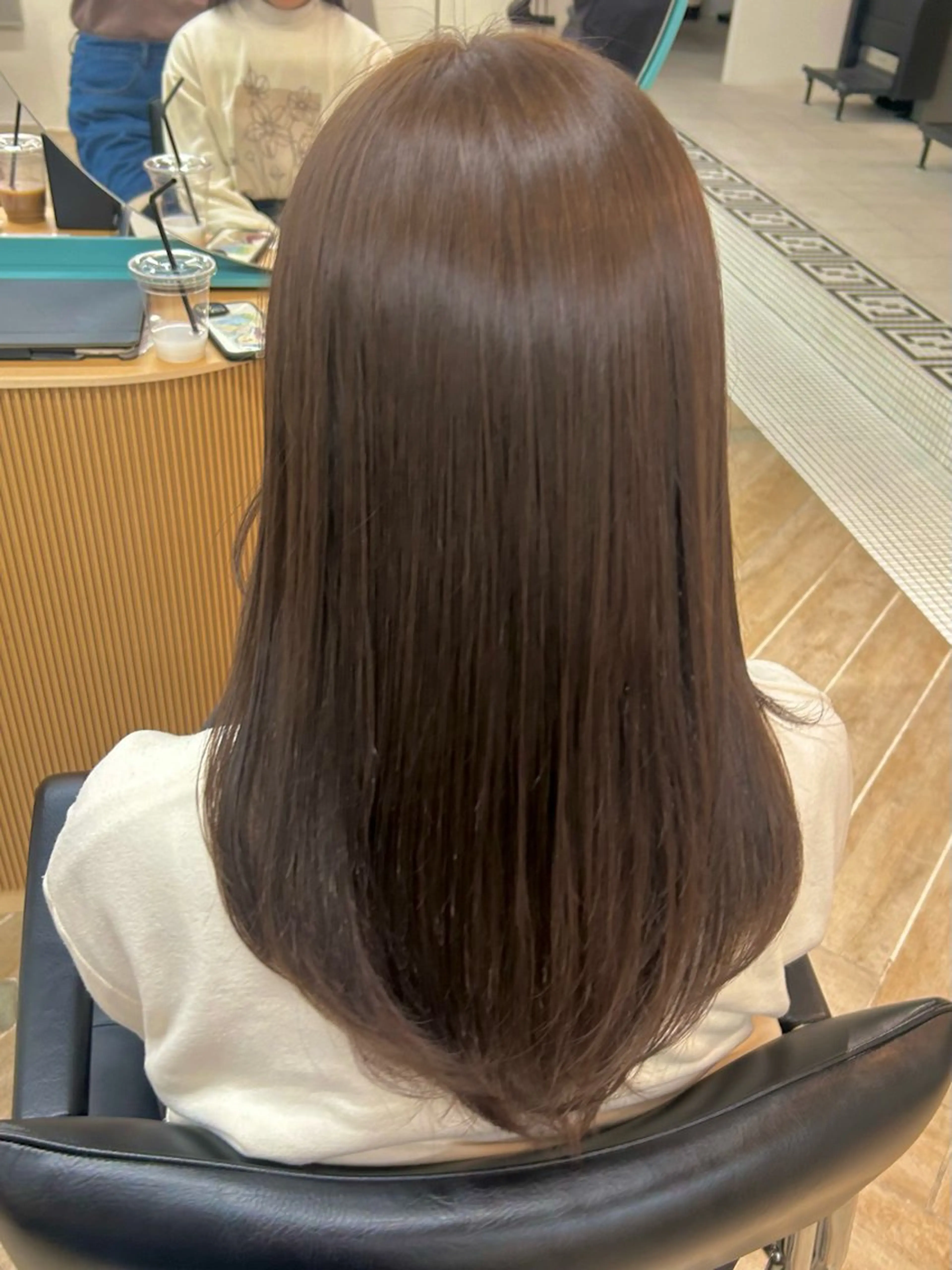 ロング カラー カット ヘアカラー ベージュ/ダブルカラ ー/新潟駅/青柳萌果のヘアスタイル