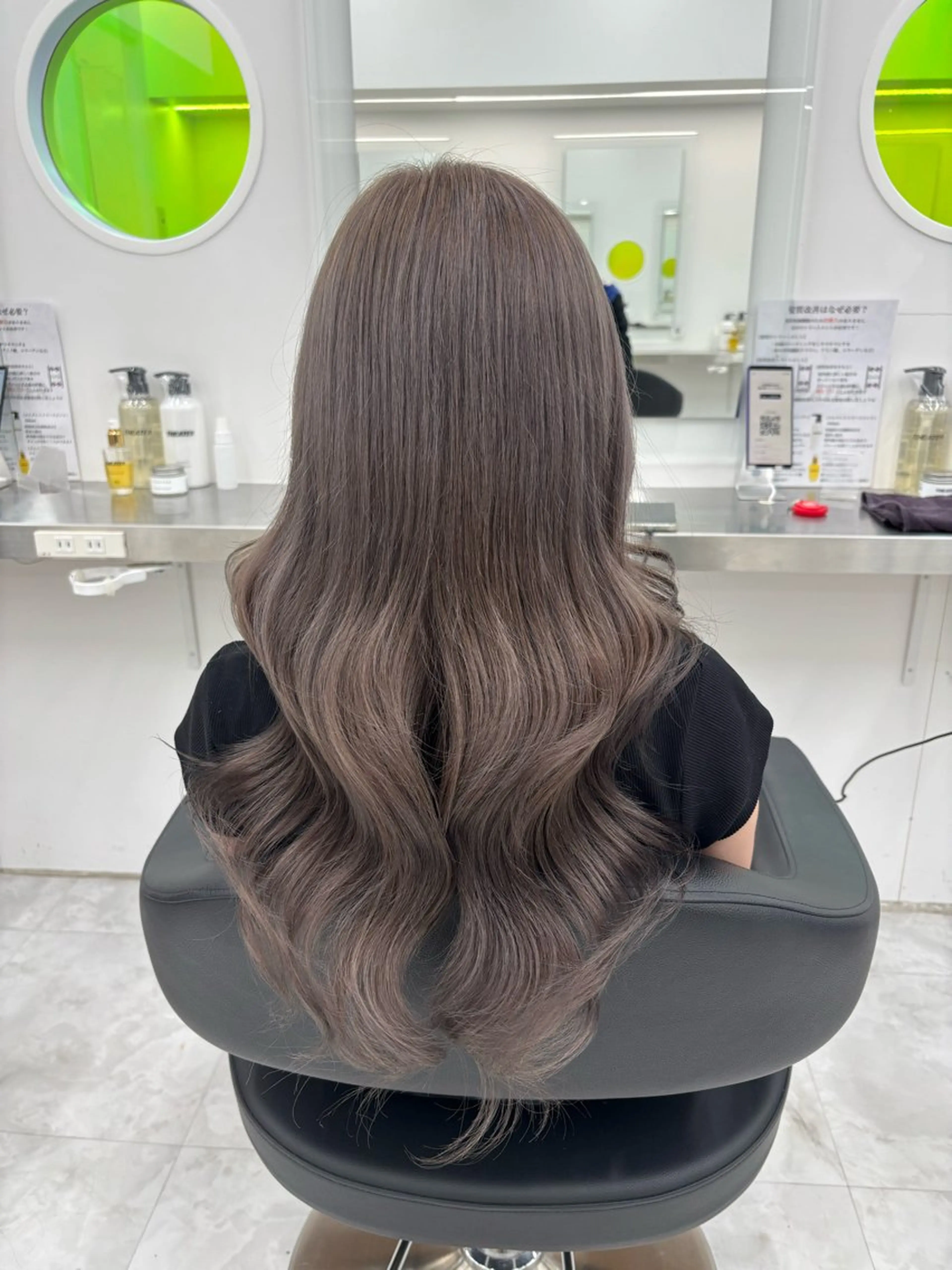 カラー ヘアカラー トリートメント Wカラー/暖色/べ ージュりく©︎🐝のヘアスタイル