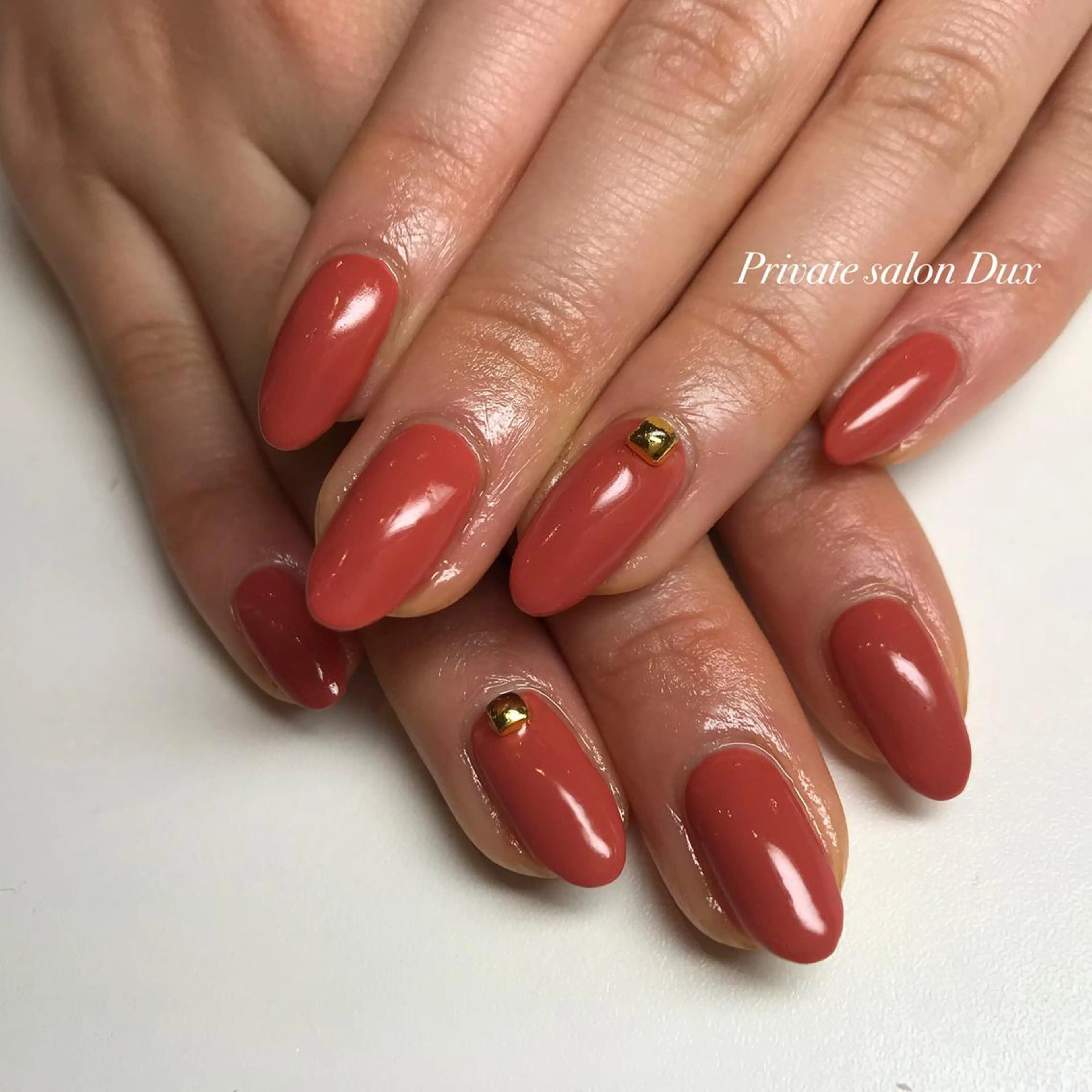 ネイル ワンカラーネイル ハンドネイル Private salon Dux所属・肌管理&nail Salon  Duxの眉毛・アイブロウイメージ