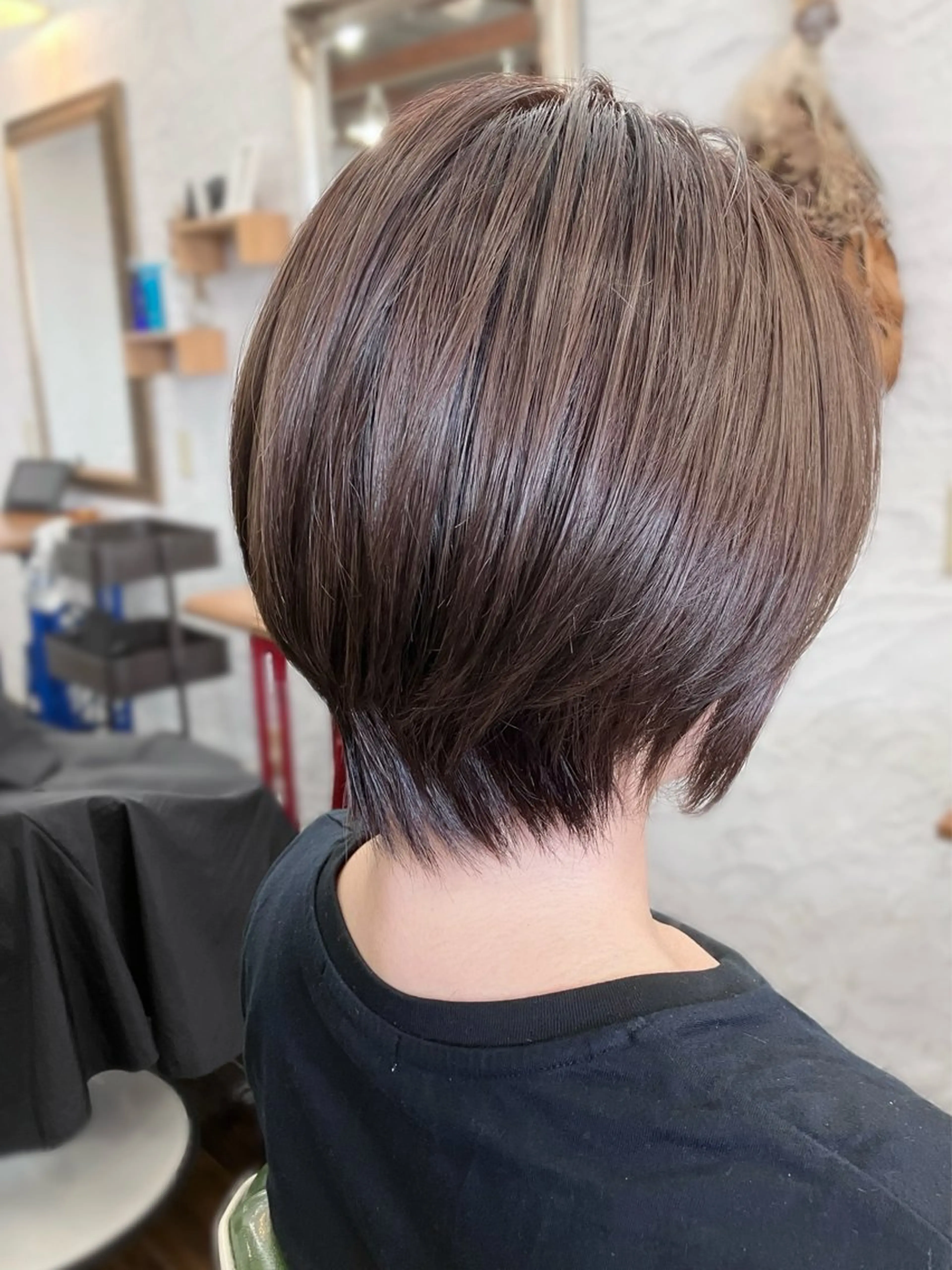 ショート カット ヘアカラー 末吉 慶多のヘアスタイル