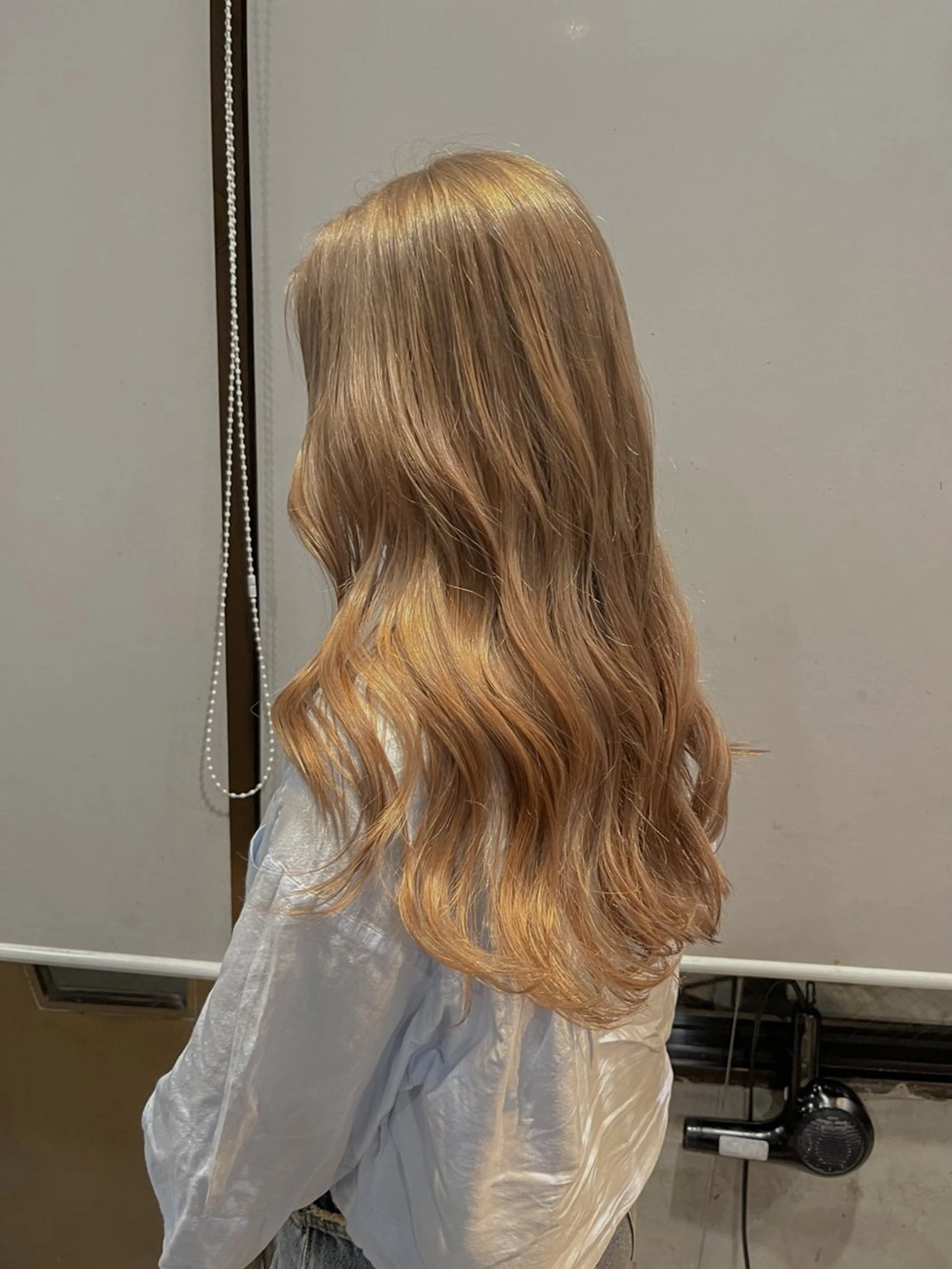 ロング カラー カット ヘアカラー トリートメント ヘアセット 似合わせハイトーン 🍯ayumi🍯のヘアスタイル