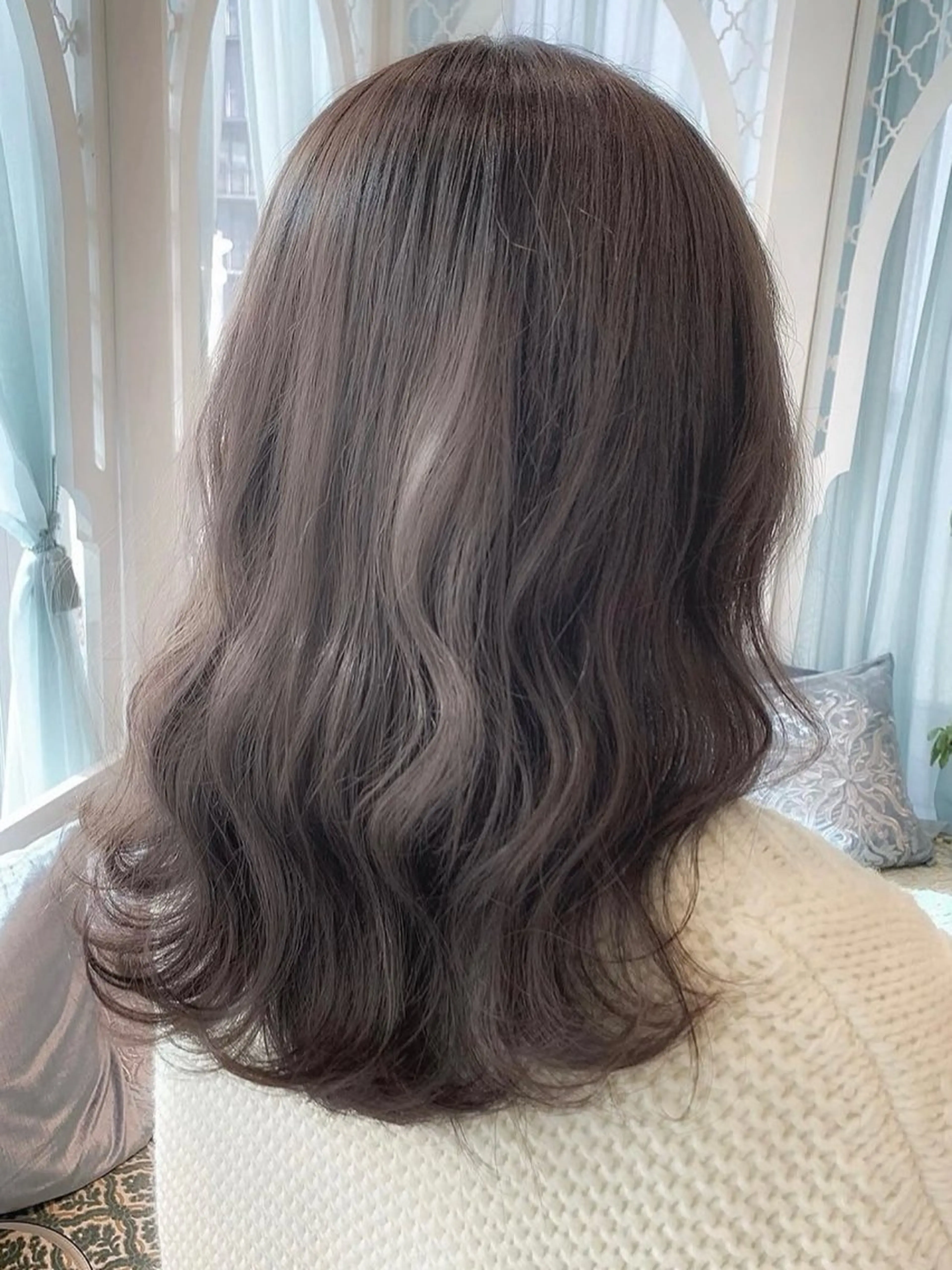 ロング カラー ブリーチで叶える透明 感カラーTakeruのヘアスタイル
