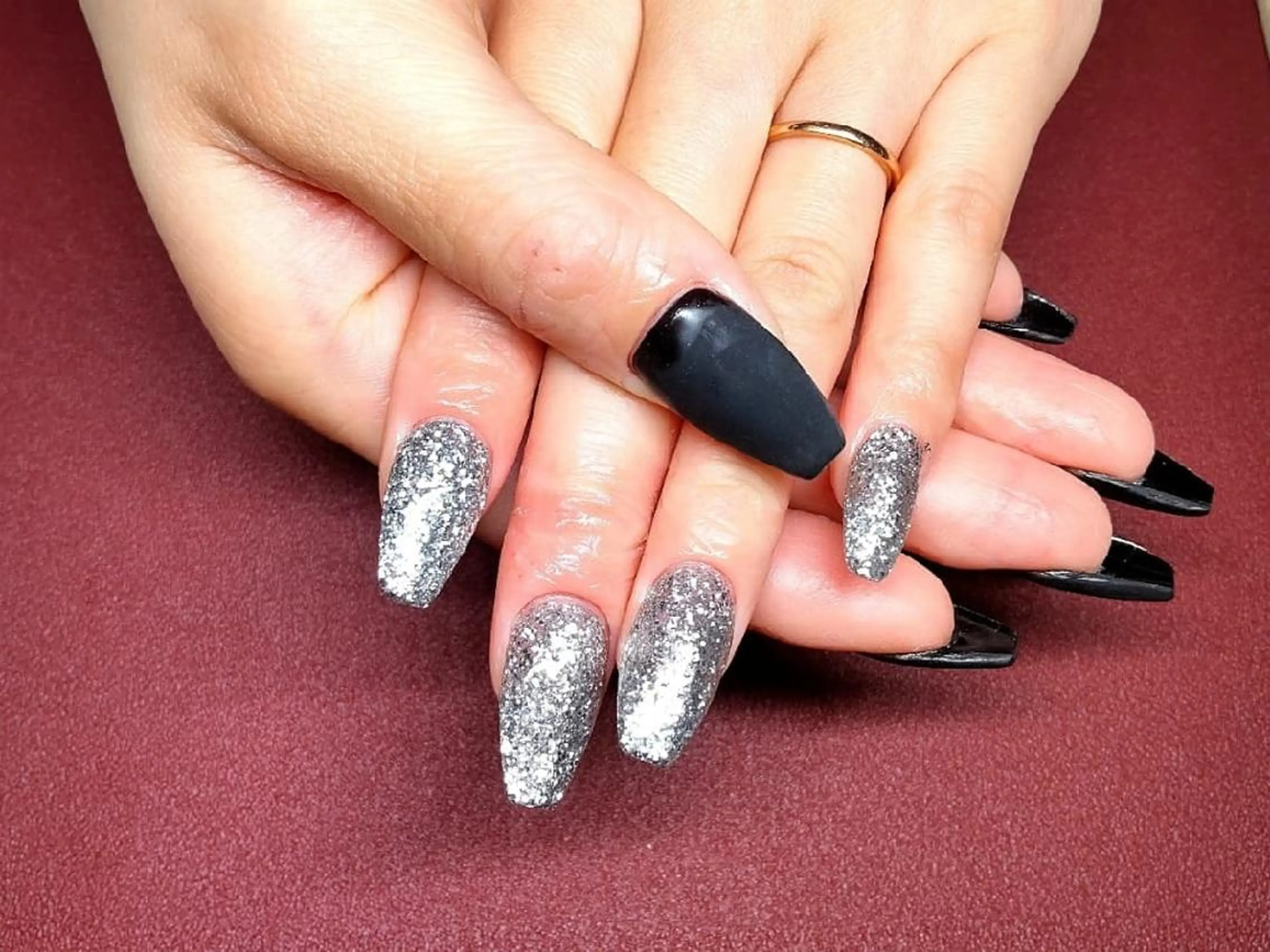 セミロング ネイル 長さ出し ジェルネイル ラメ(グリッター) マットネイル ワンカラーネイル ハンドネイル T&A nailのネイルデザイン