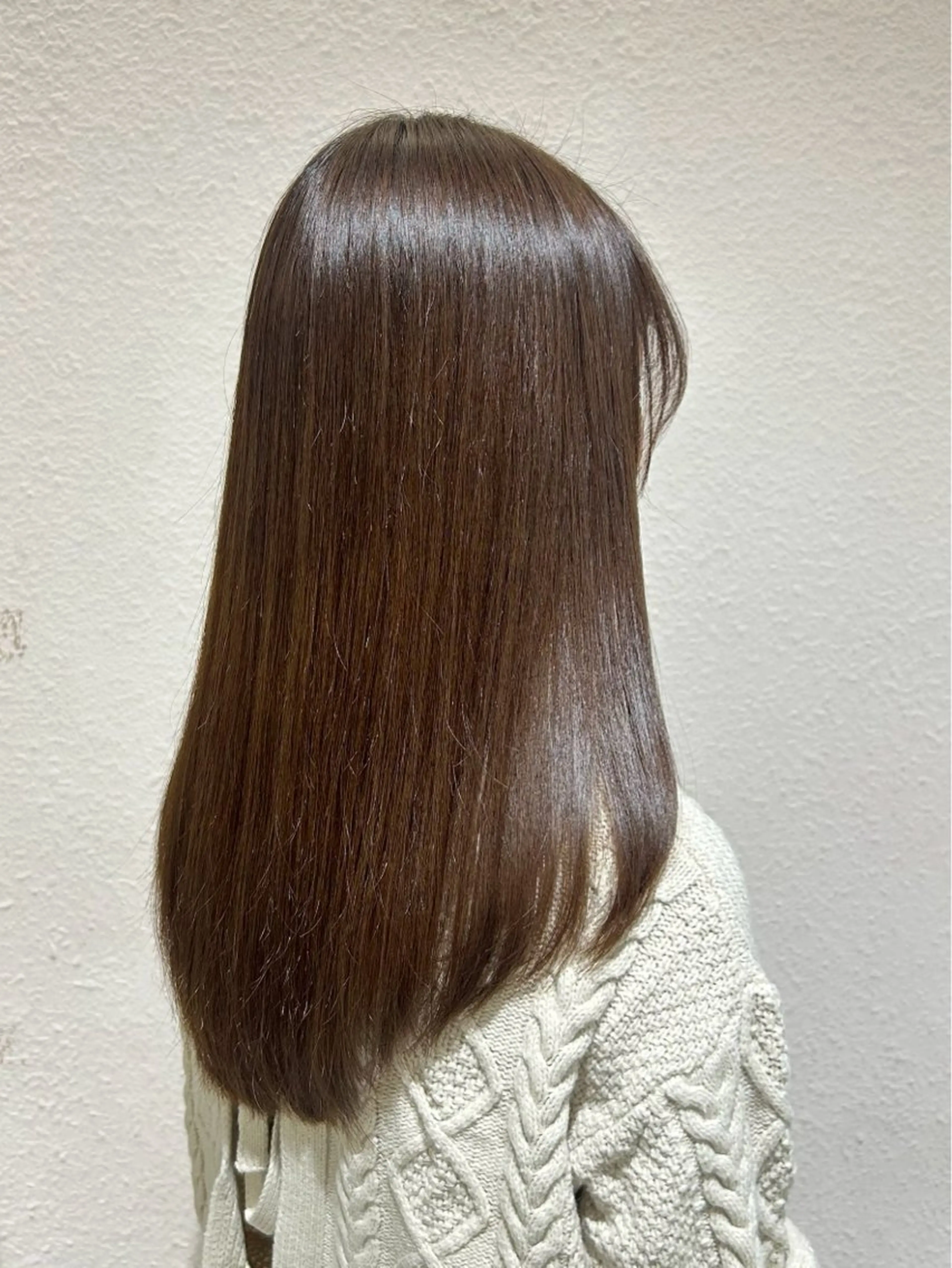 セミロング カット 縮毛矯正 トリートメント 西山 琴音のヘアスタイル