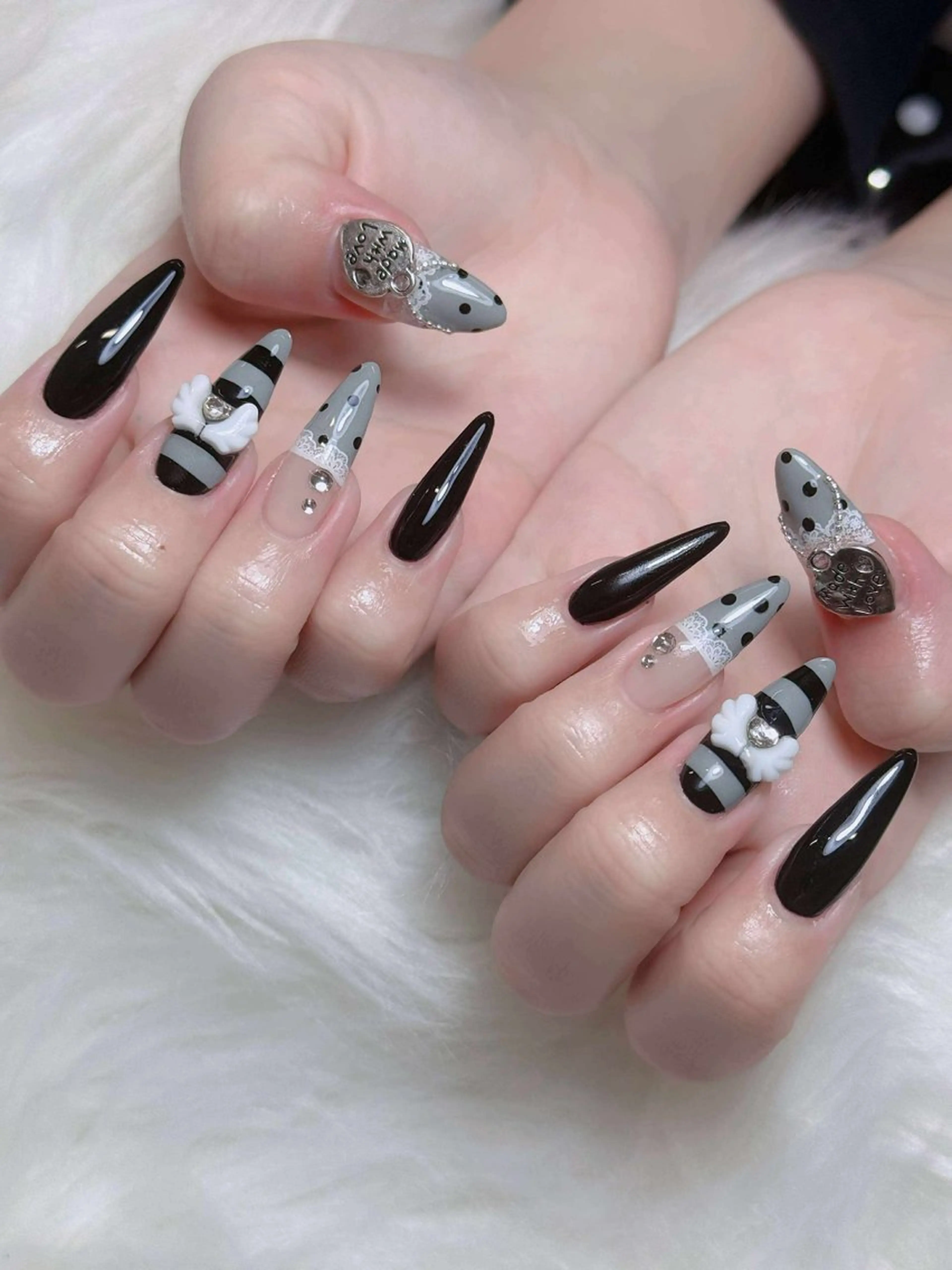 ネイル オーロラネイル チークネイル フットネイル フレンチネイル ハロウィン ハンドネイル Lumi Nail 新大久保3‘のネイルデザイン