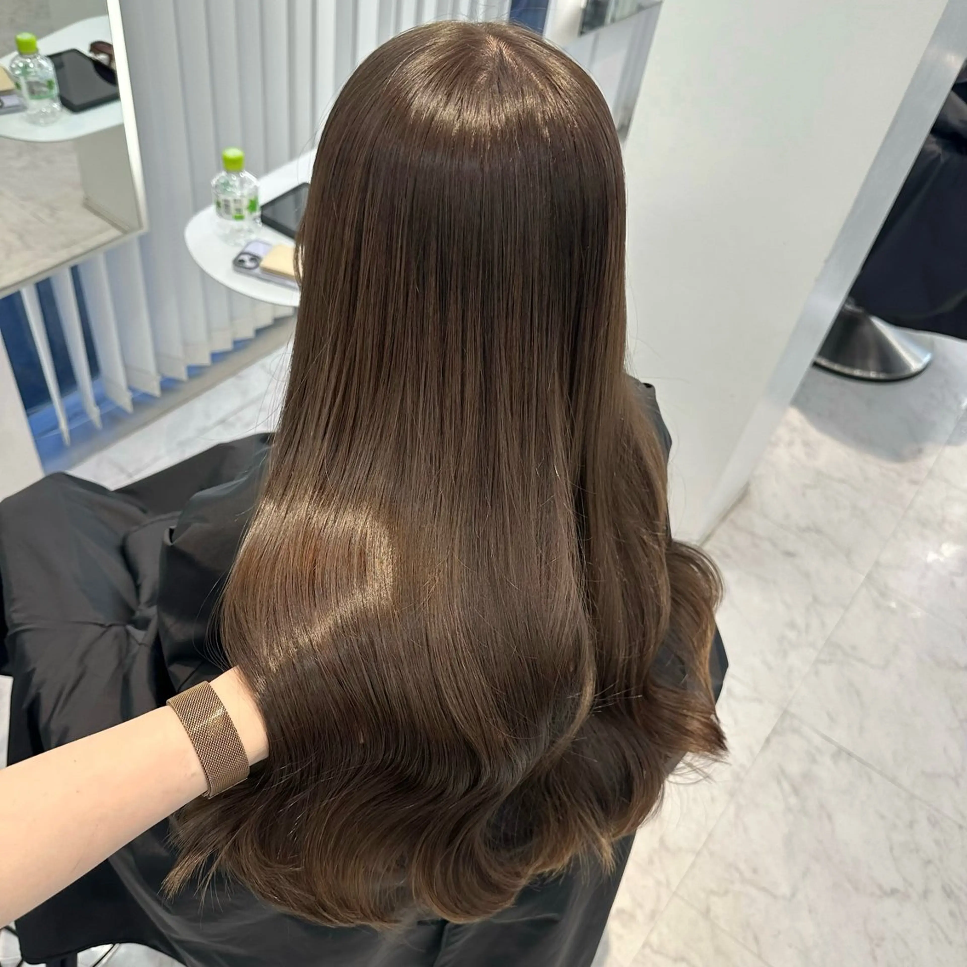 ロング カラー ベージュカラー ブリーチ 透明感カラー ダブルカラー ブリーチなしカラー CITY louwe 脇坂彩音のヘアスタイル