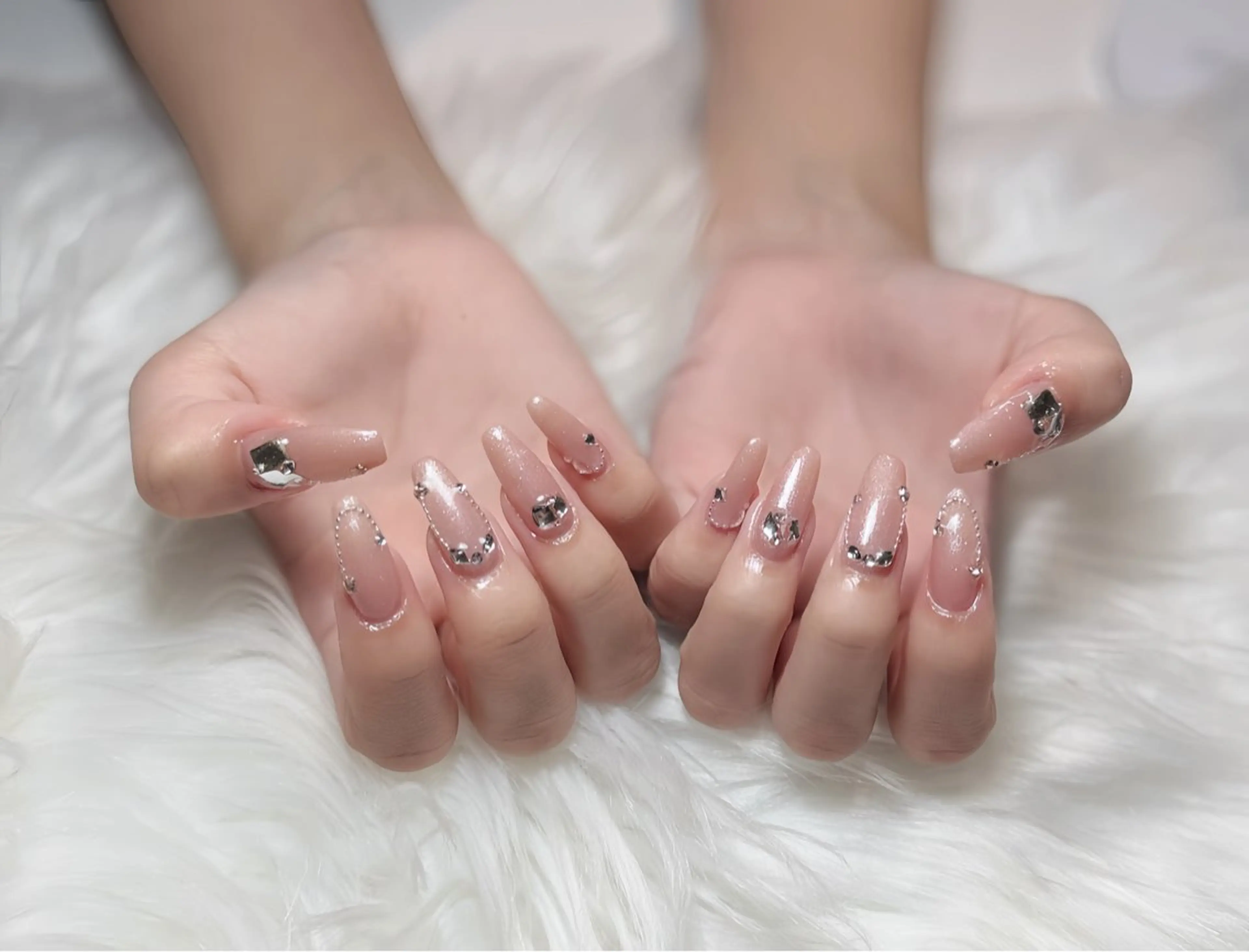 ネイル オーロラネイル チークネイル フットネイル フレンチネイル ジェルネイル ハンドネイル ハンドケア Nichi Nails❤️のネイルデザイン