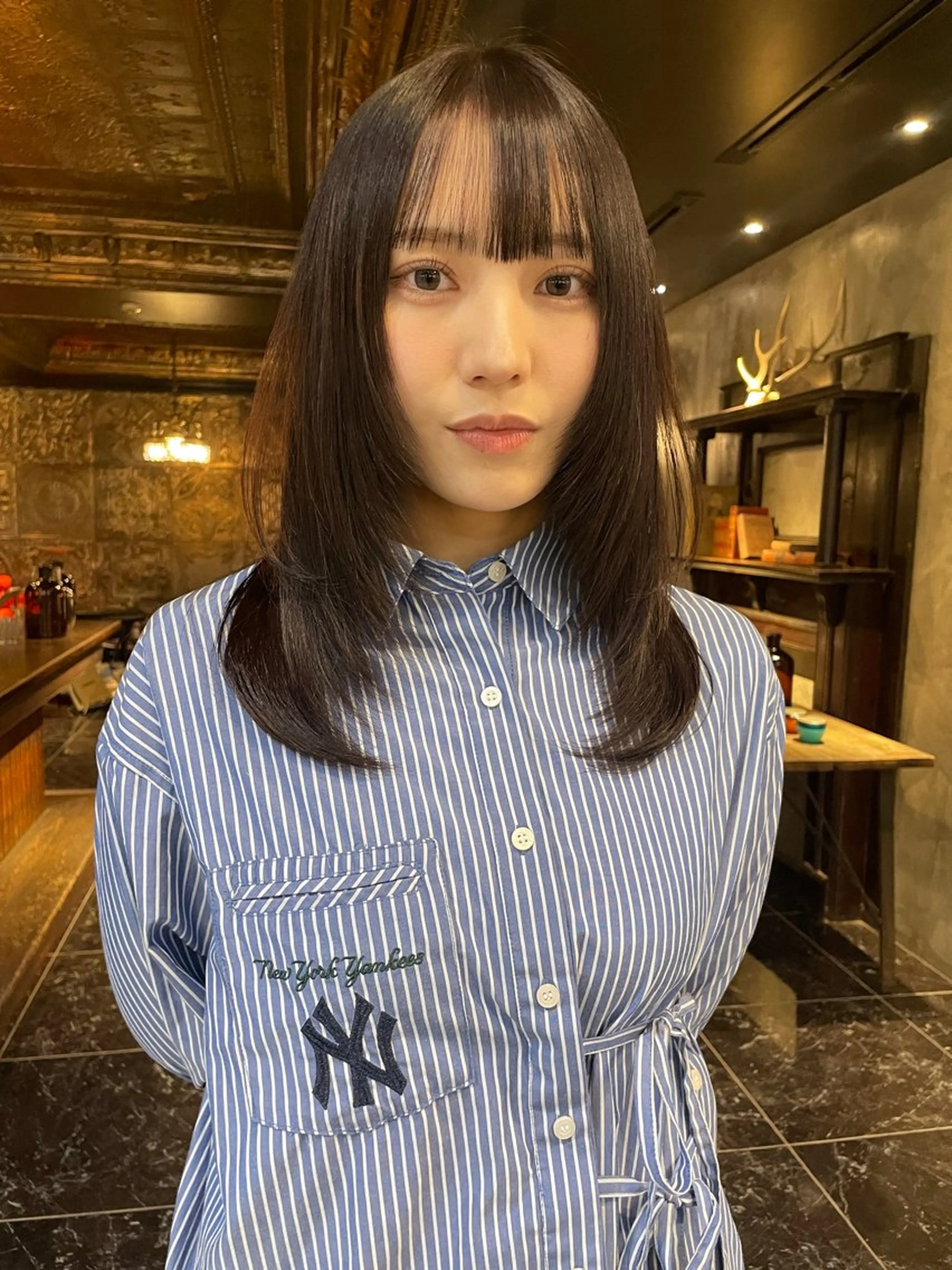 ミディアム カラー カット ヘアカラー トリートメント レイヤー/ 透明感カラー/マドカのヘアスタイル