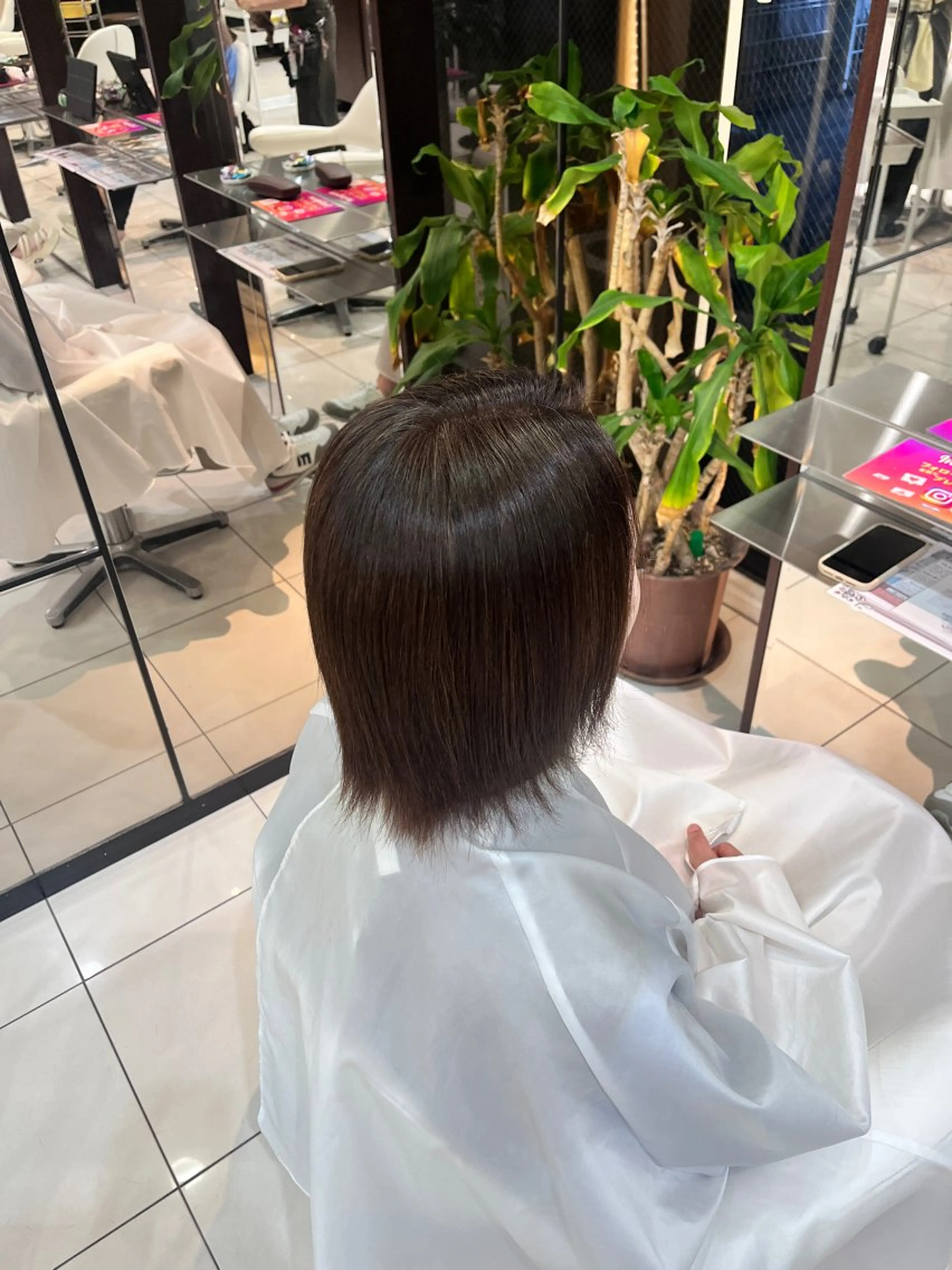 ショート ヘアカラー 石渡 瑠菜のヘアスタイル