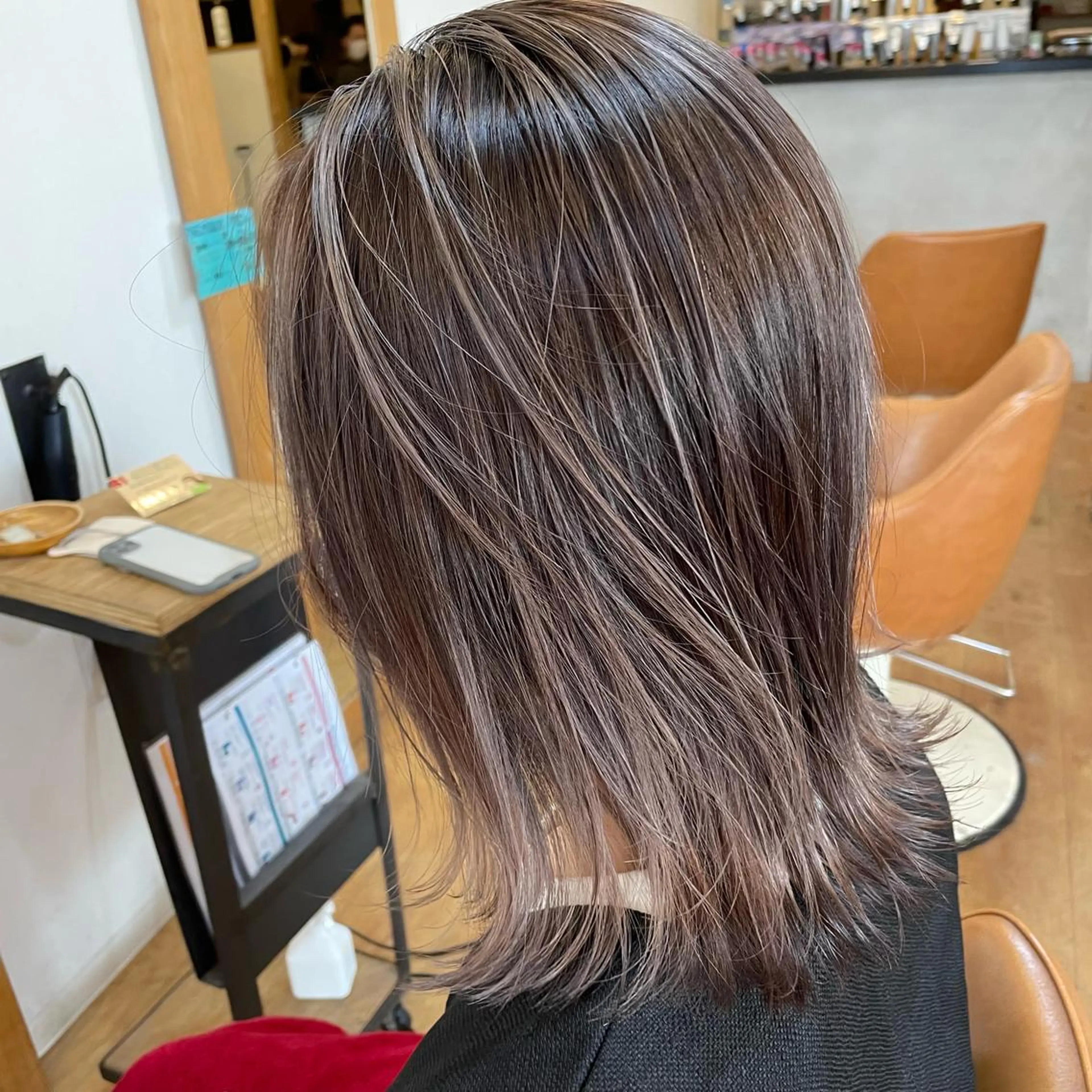 ミディアム カラー ヘアアレンジ バレイヤージュ レイヤーカット カット ヘアカラー トリートメント 🎗秋山勇 /三宮指名No.1のヘアスタイル