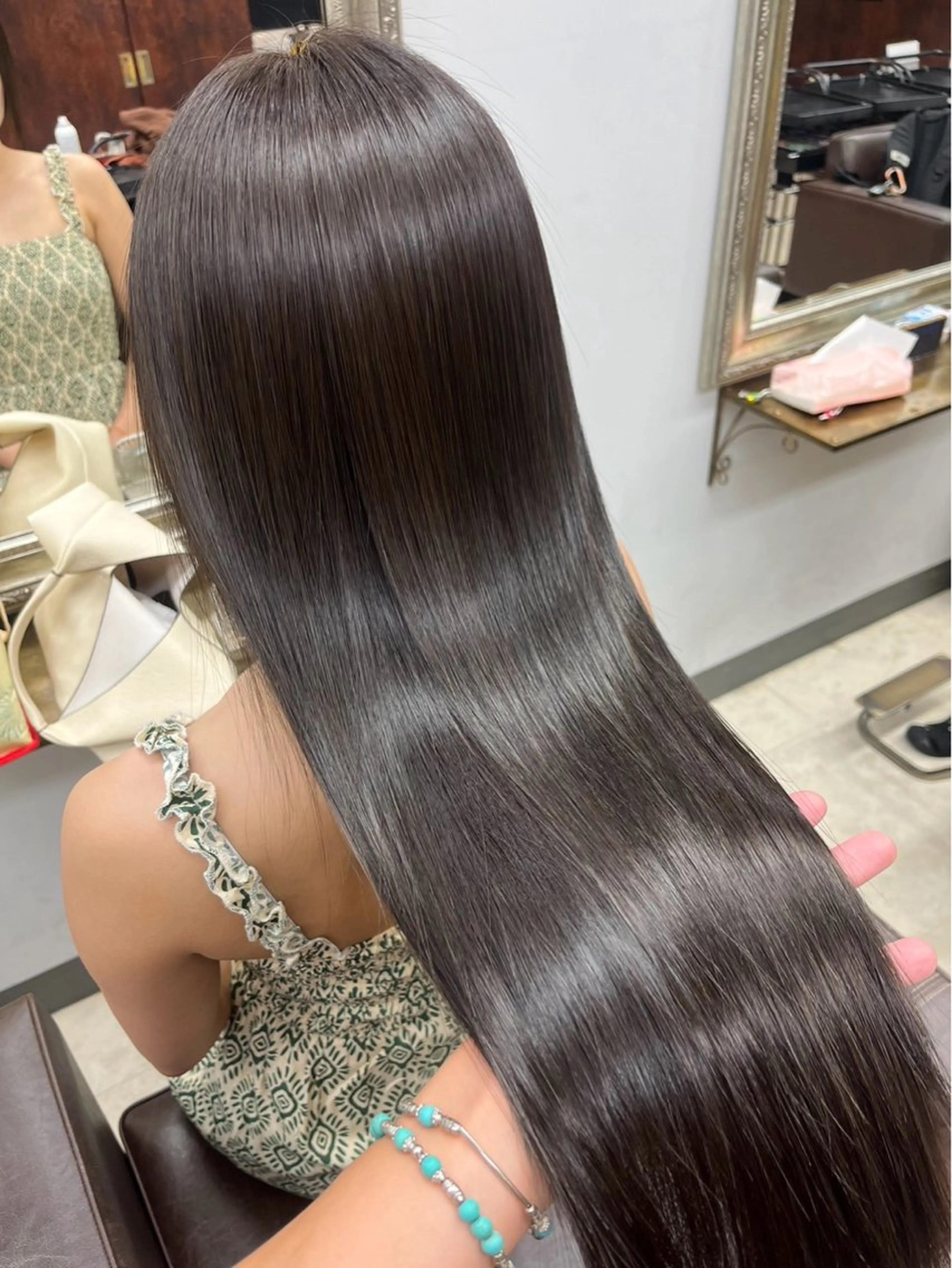 ロング カラー 縮毛矯正 Crescere所属・小島 凜のヘアスタイル