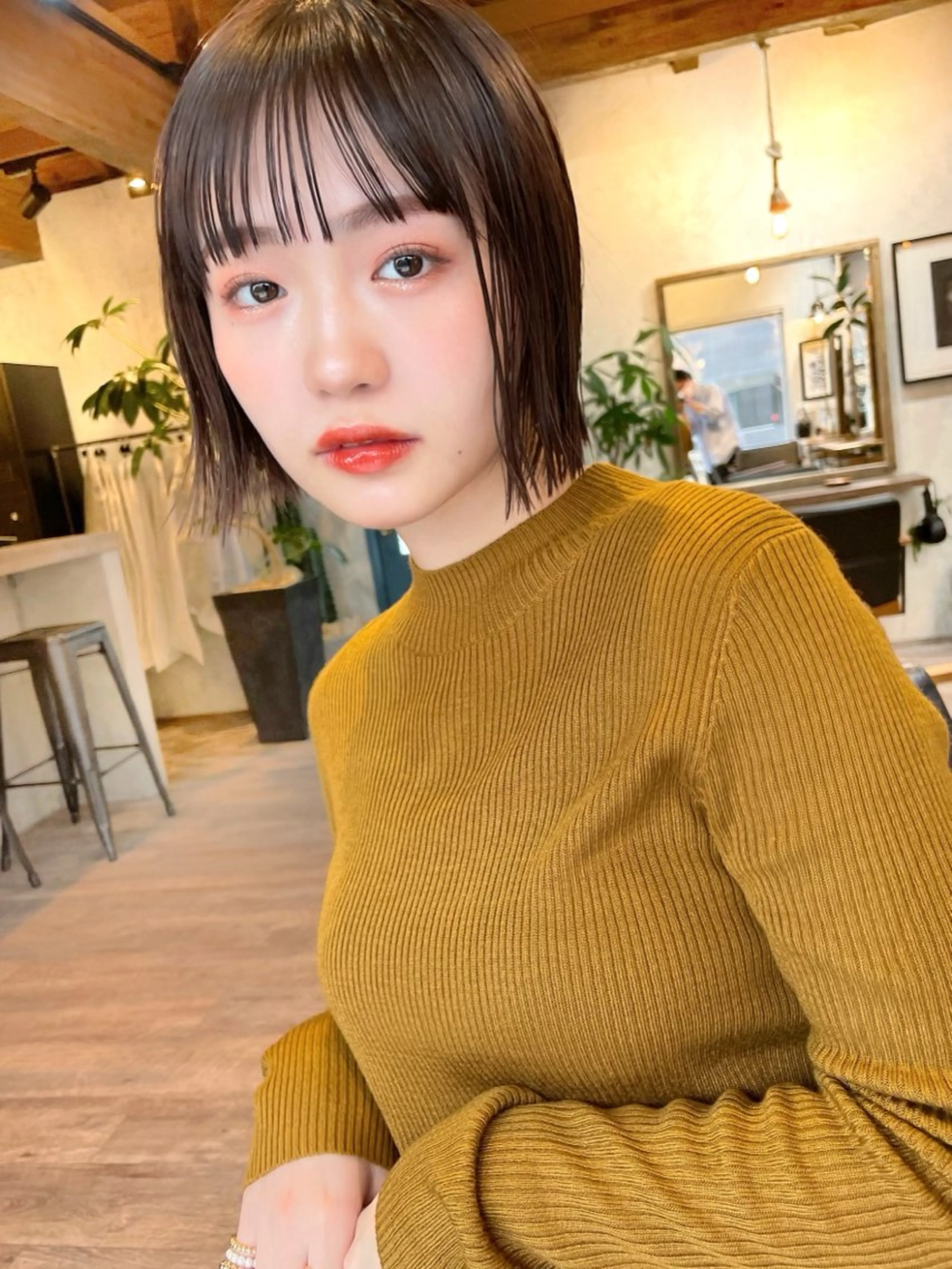 ショート カラー 切りっぱなしボブ ボブレイヤー ボブ くびれヘア 顔まわりレイヤー カット ヘアカラー 結べるレイヤーボブ くびれLady表参道のヘアスタイル