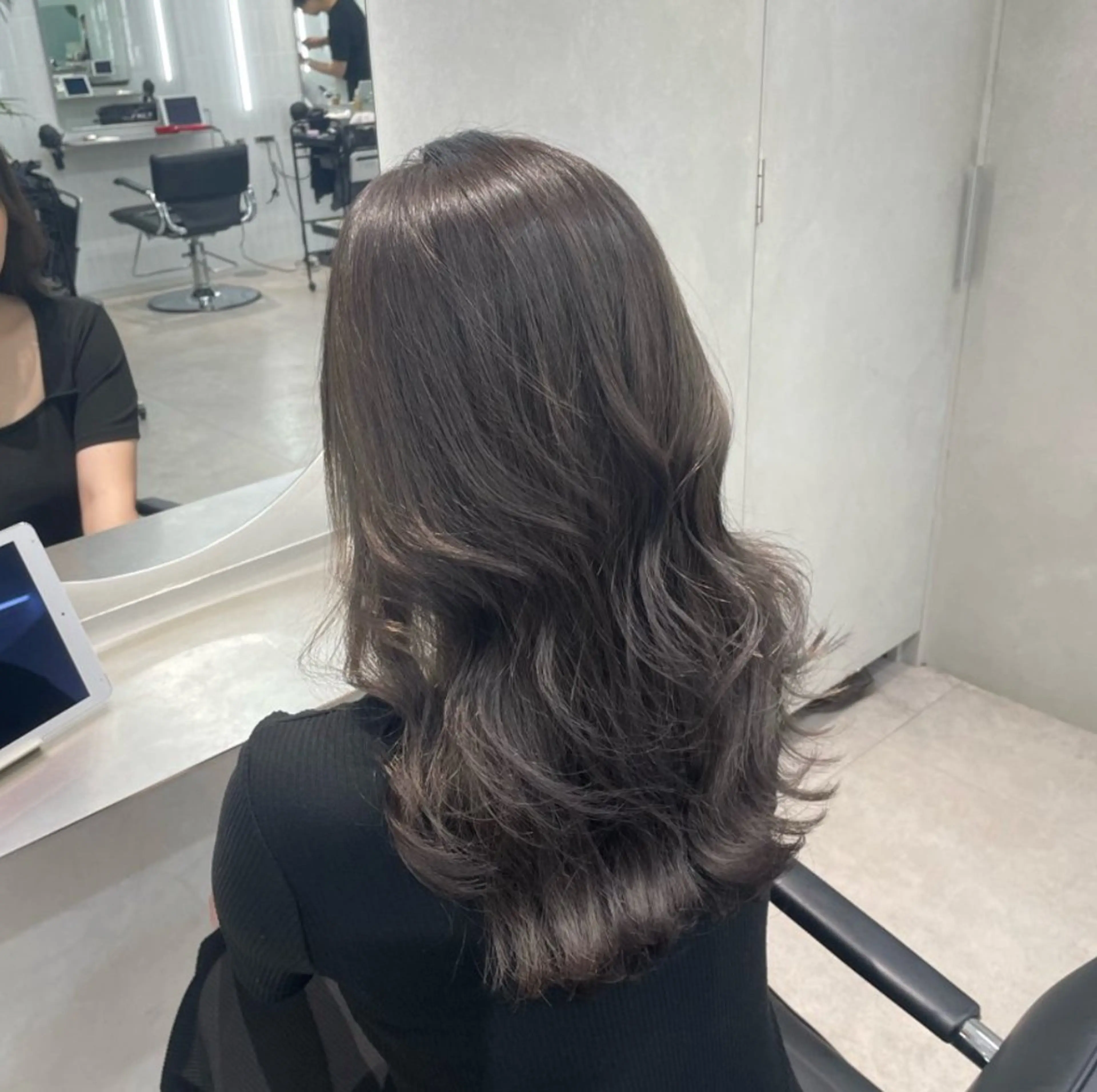 ロング ヘアカラー トリートメント 實方 ここ乃のヘアスタイル
