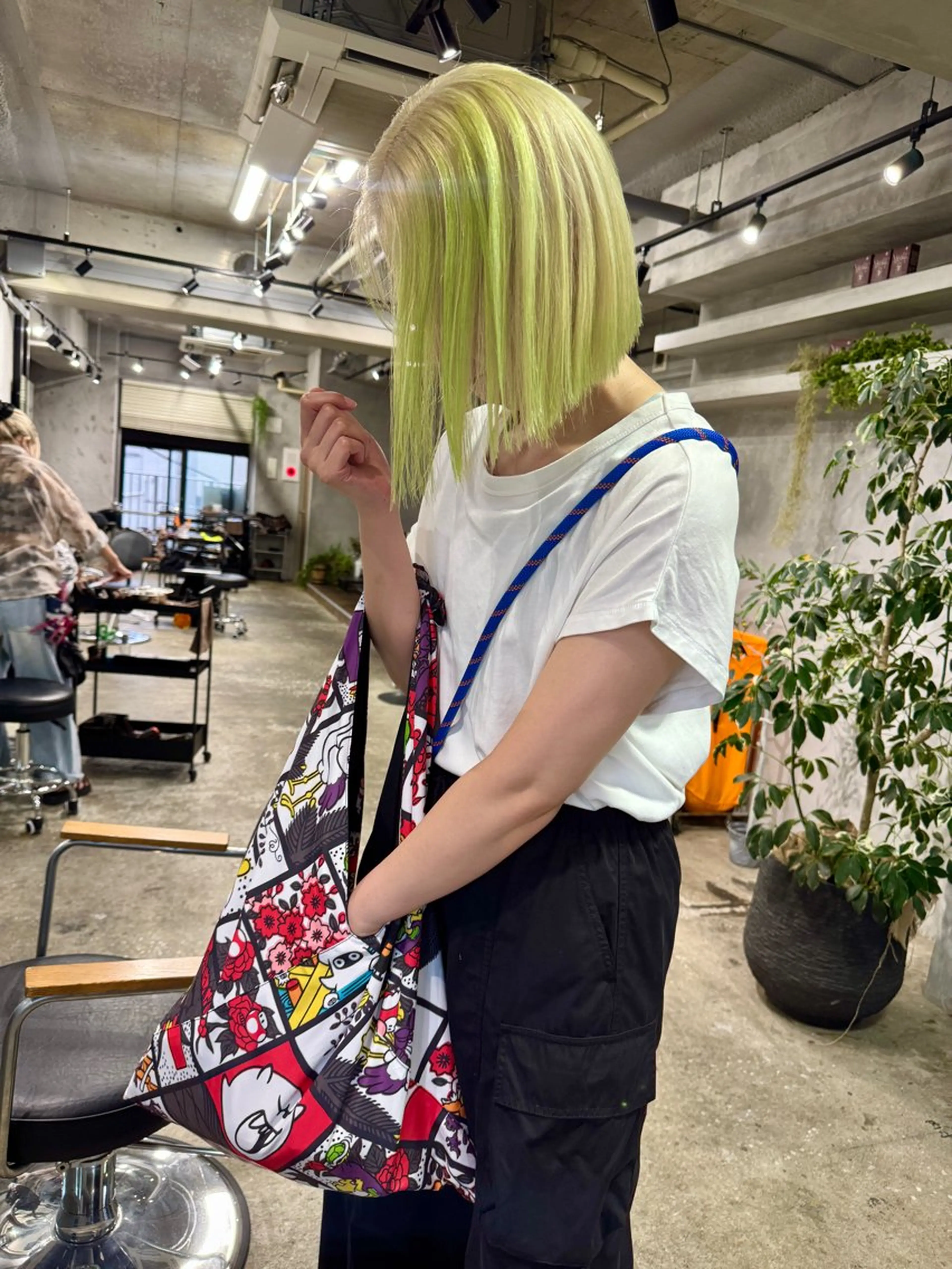 ショート カラー RoL by apollo所属・横浜ブリーチムラ直し 特化美容師/海崎剛史のヘアスタイル