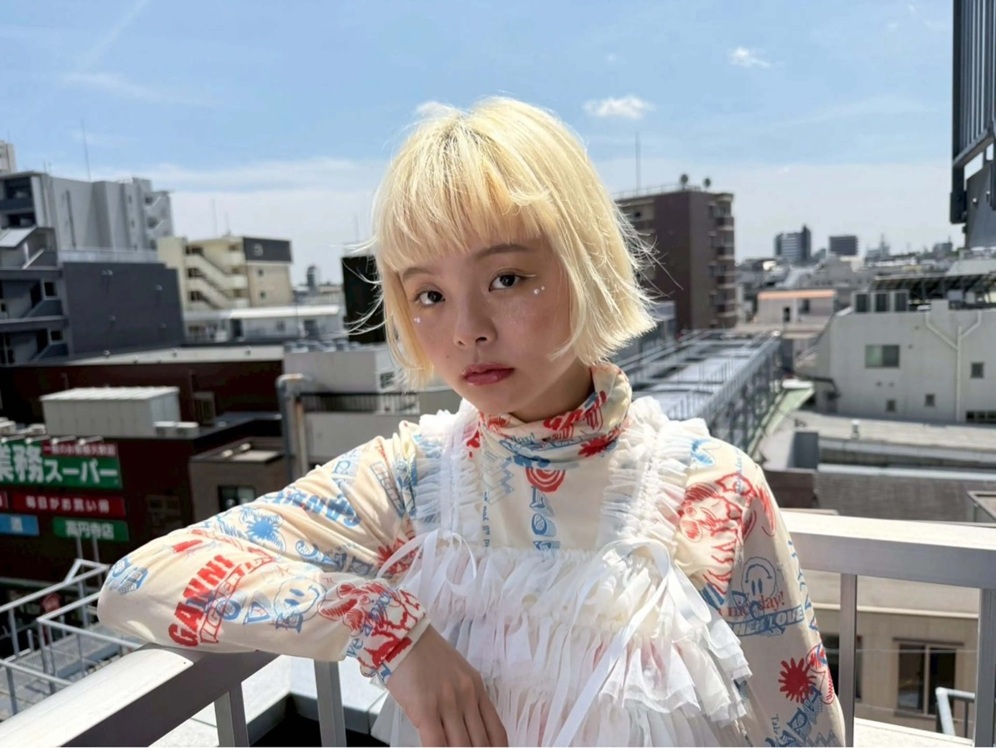 ショート カラー ヘアカラー 🍓艶髪/ハイトーン 🌈しんたに🐰のヘアスタイル