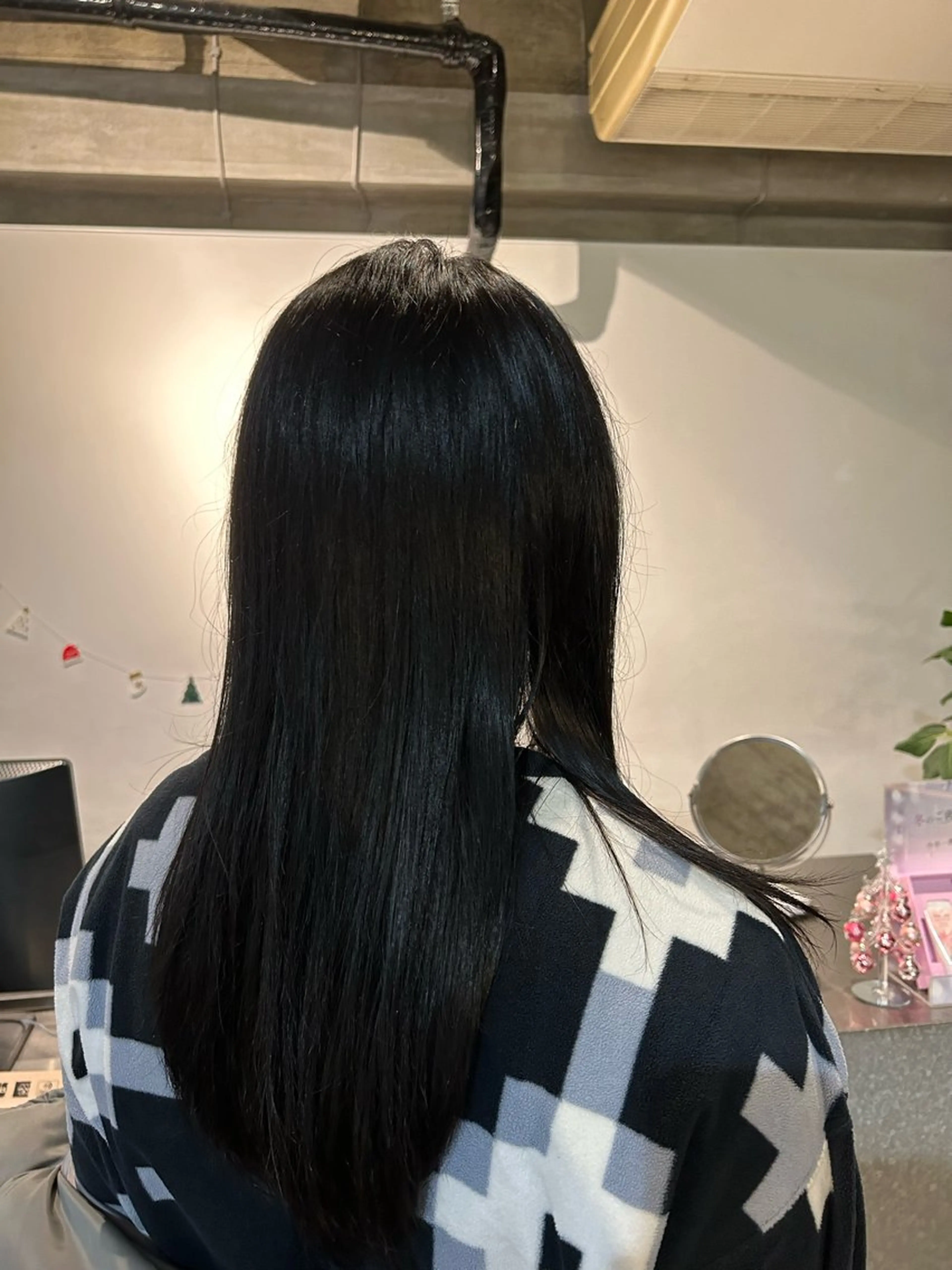 ロング カラー メンズ 黒髪 ブルーカラー ブルーブラック トリートメント twig by yard所属・永嶋 芽衣のヘアスタイル