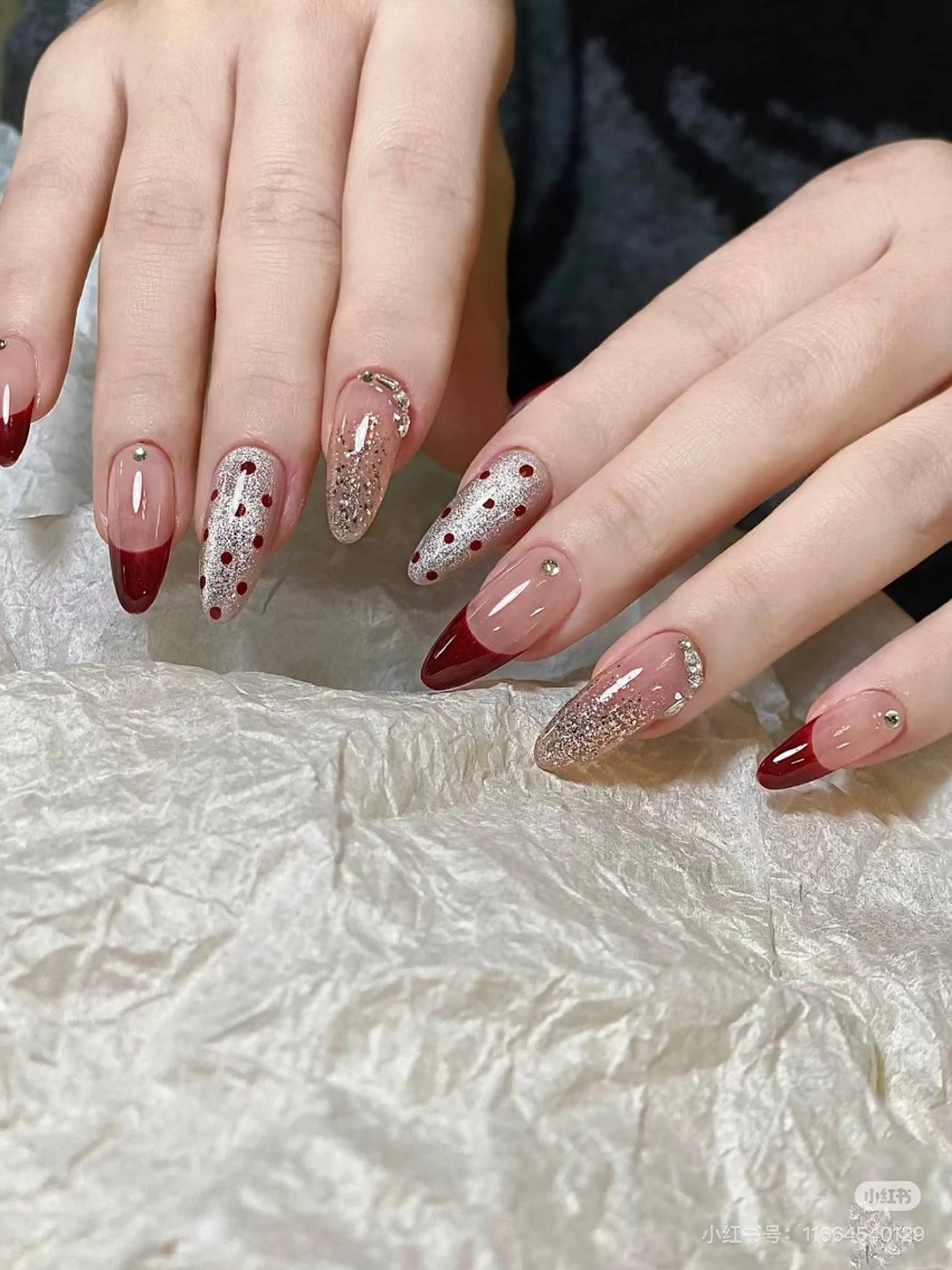 ネイル 成人式 ロングネイル マグネットネイル 大理石ネイル(マーブル) リボン ハンドネイル Momoa nail salon所属・MoMoA Nail ネイル長さ出し専門店のネイルデザイン