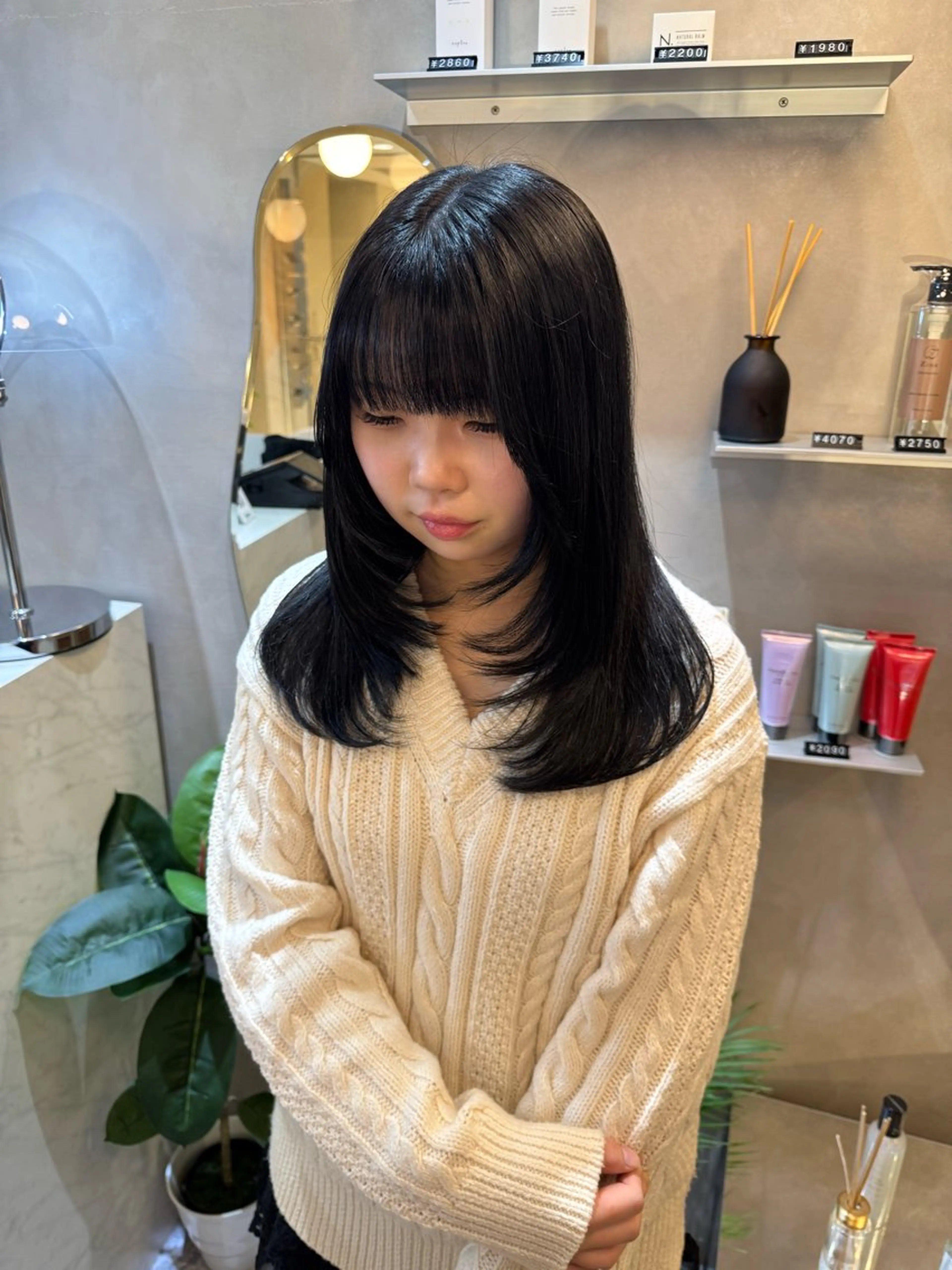 セミロング カラー カット ヘアカラー トリートメント 韓国ヘア🇰🇷 松田光里のヘアスタイル