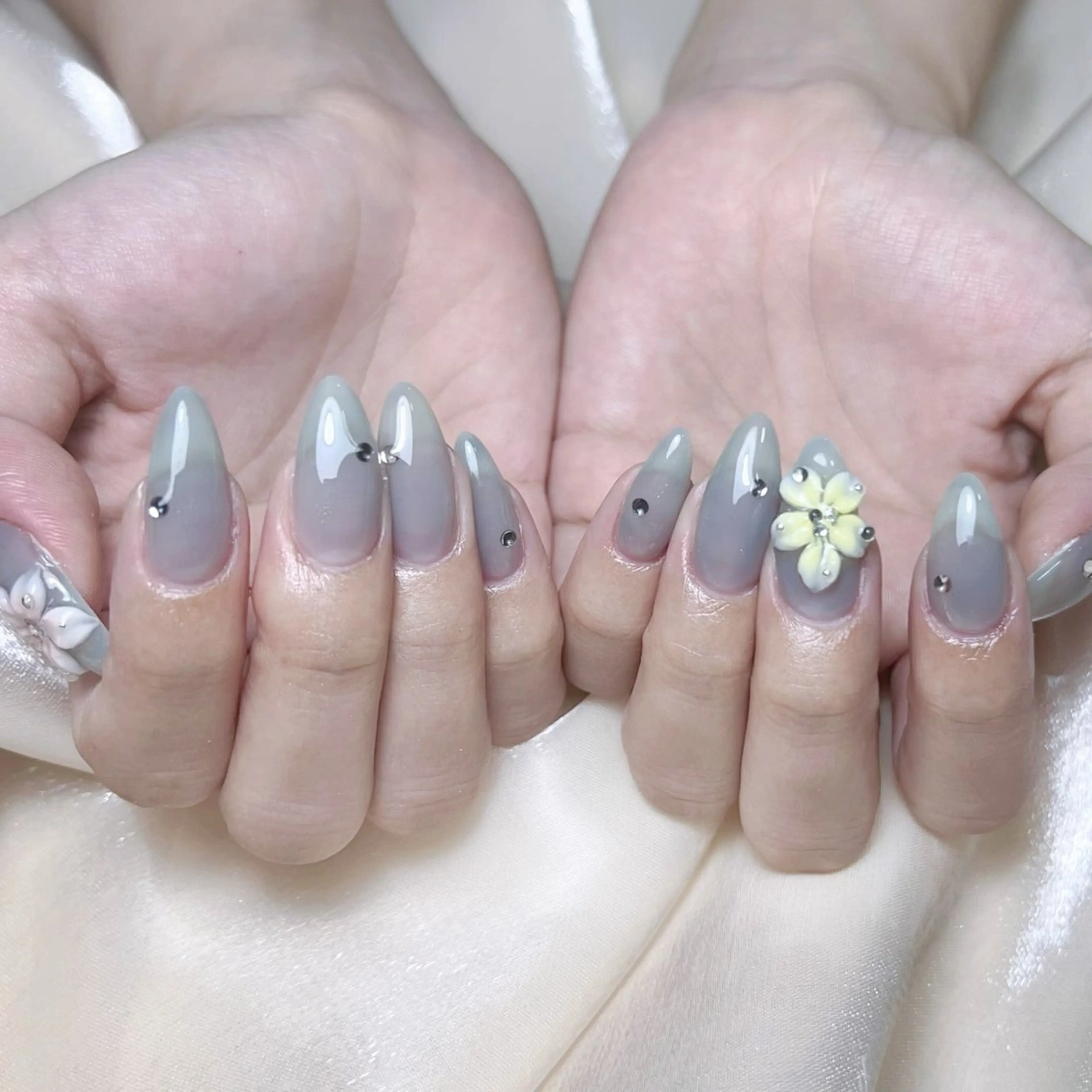 メンズ ネイル メンズ韓国風 アートネイル オーロラネイル ガーリー キラキラネイル ハンドネイル Nail salon 木にいるのネイルデザイン