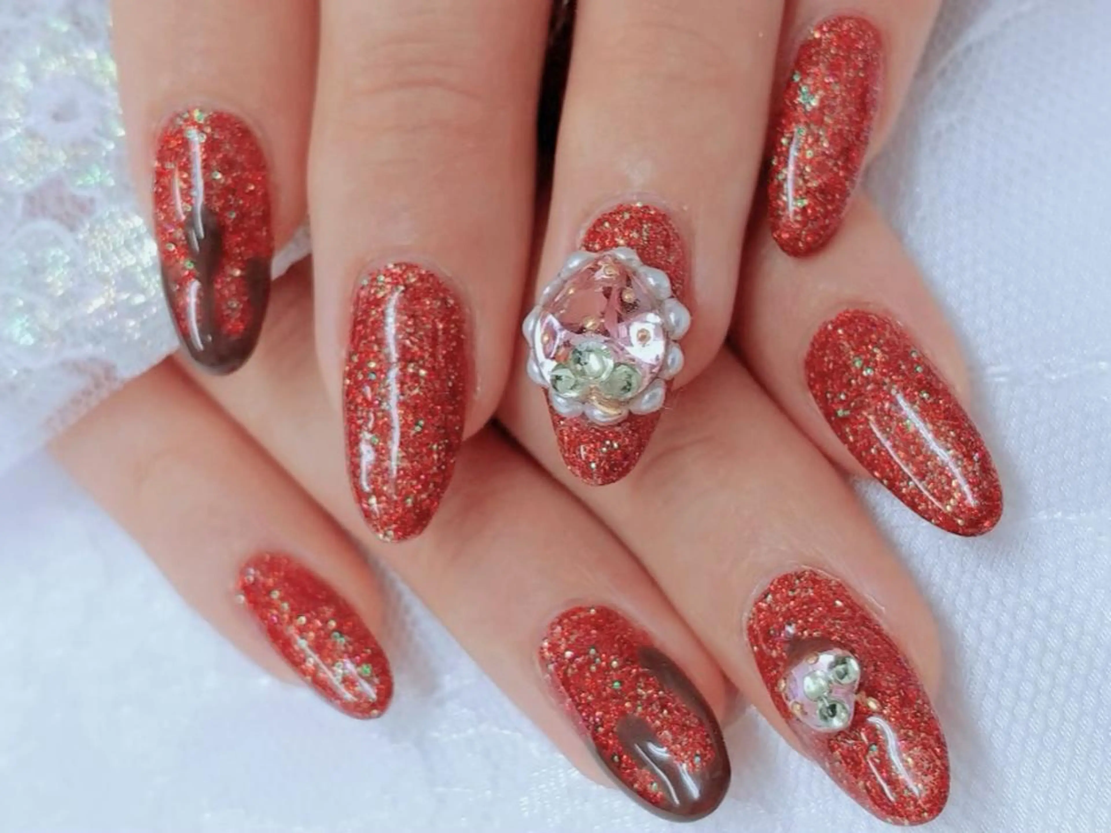 ネイル ハート 持ち込み Nail lieNのネイルデザイン