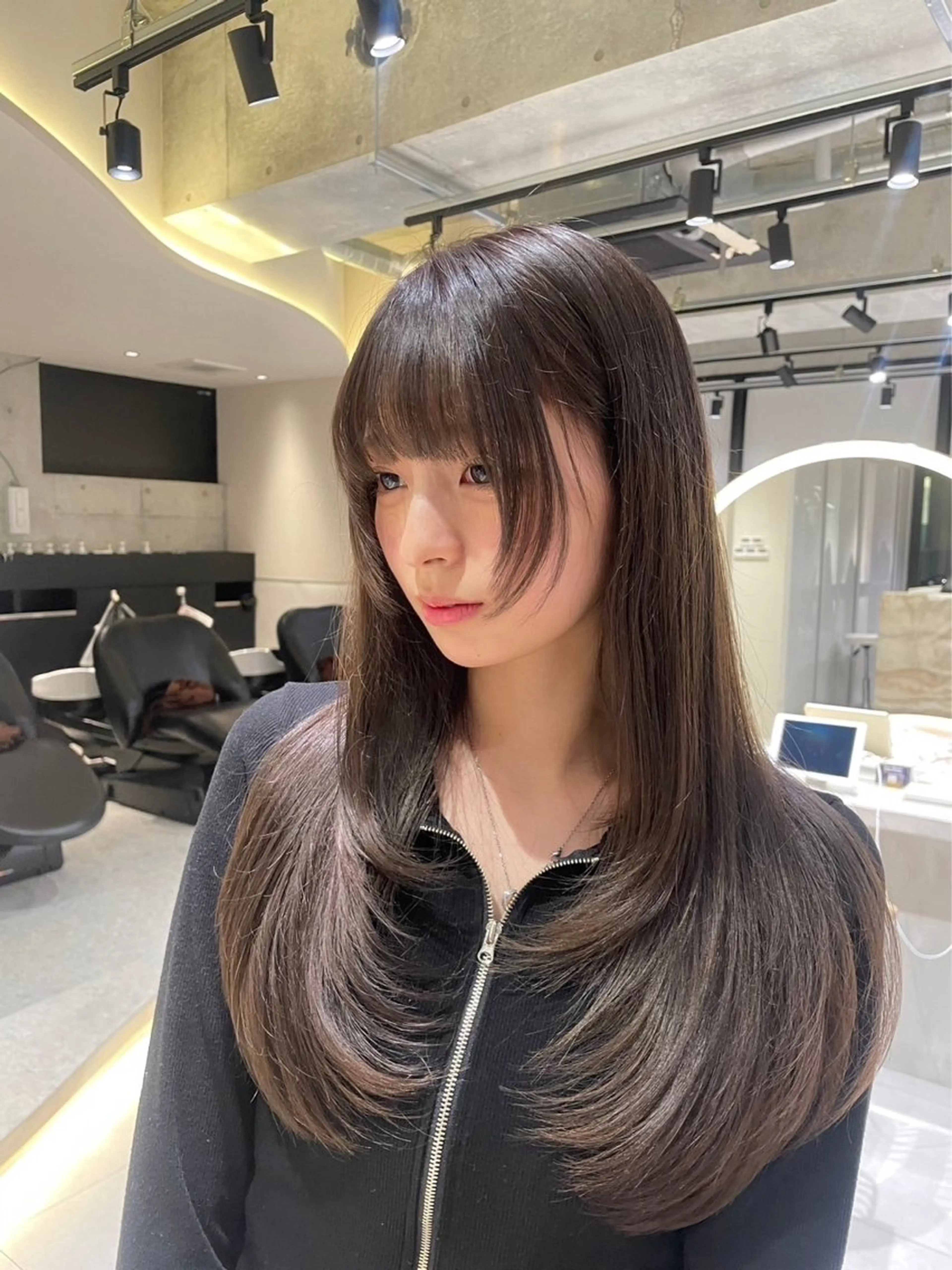 ロング カラー カット ヘアカラー トリートメント レイヤー/縮毛矯正⭐ 特化美容師のヘアスタイル