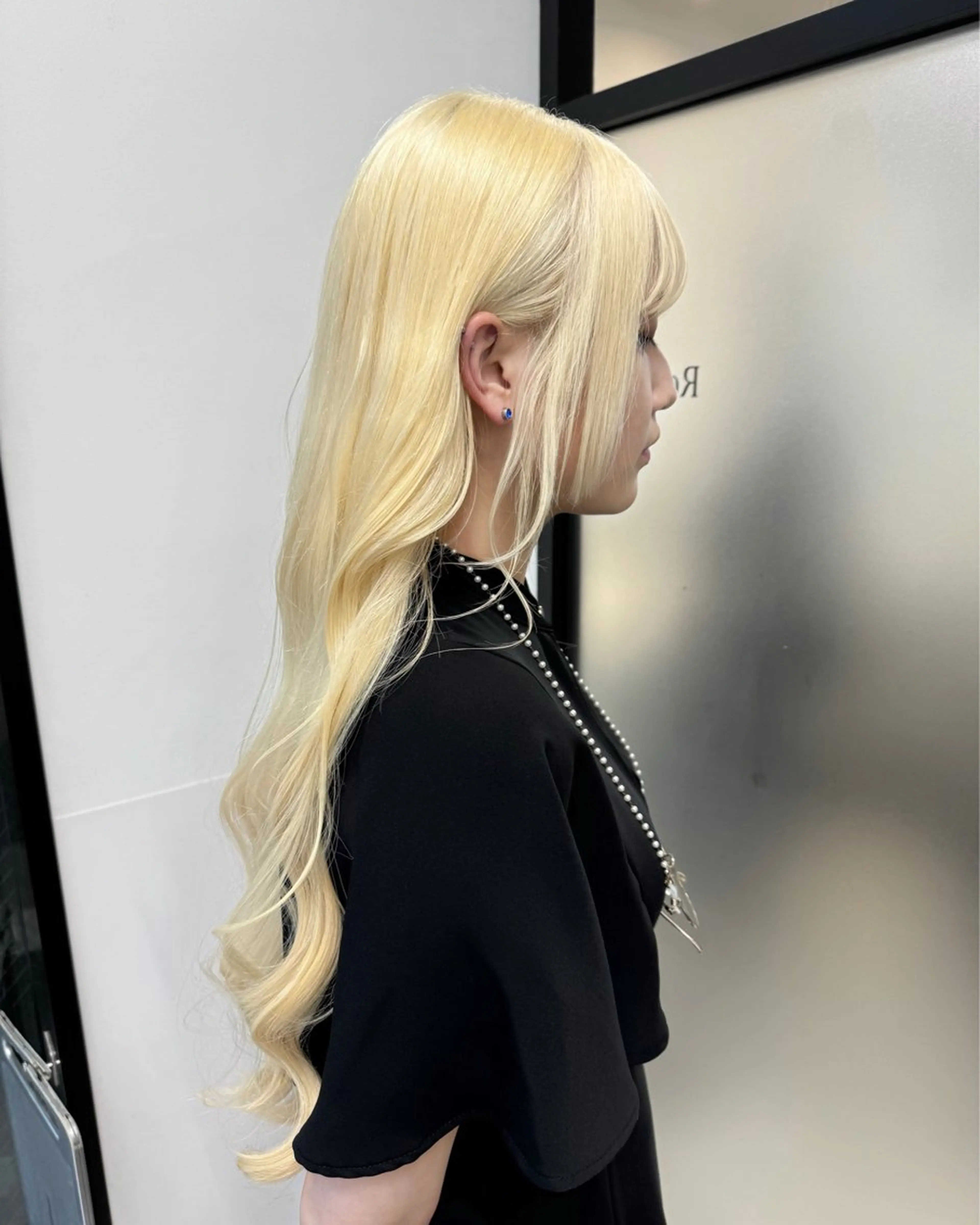 ロング カラー ブリーチ 抜きっぱなしブロンド ブロンド ケアブリーチ ハイトーンカラー レイヤーカット/韓国 艶カラー🪄REN.のヘアスタイル