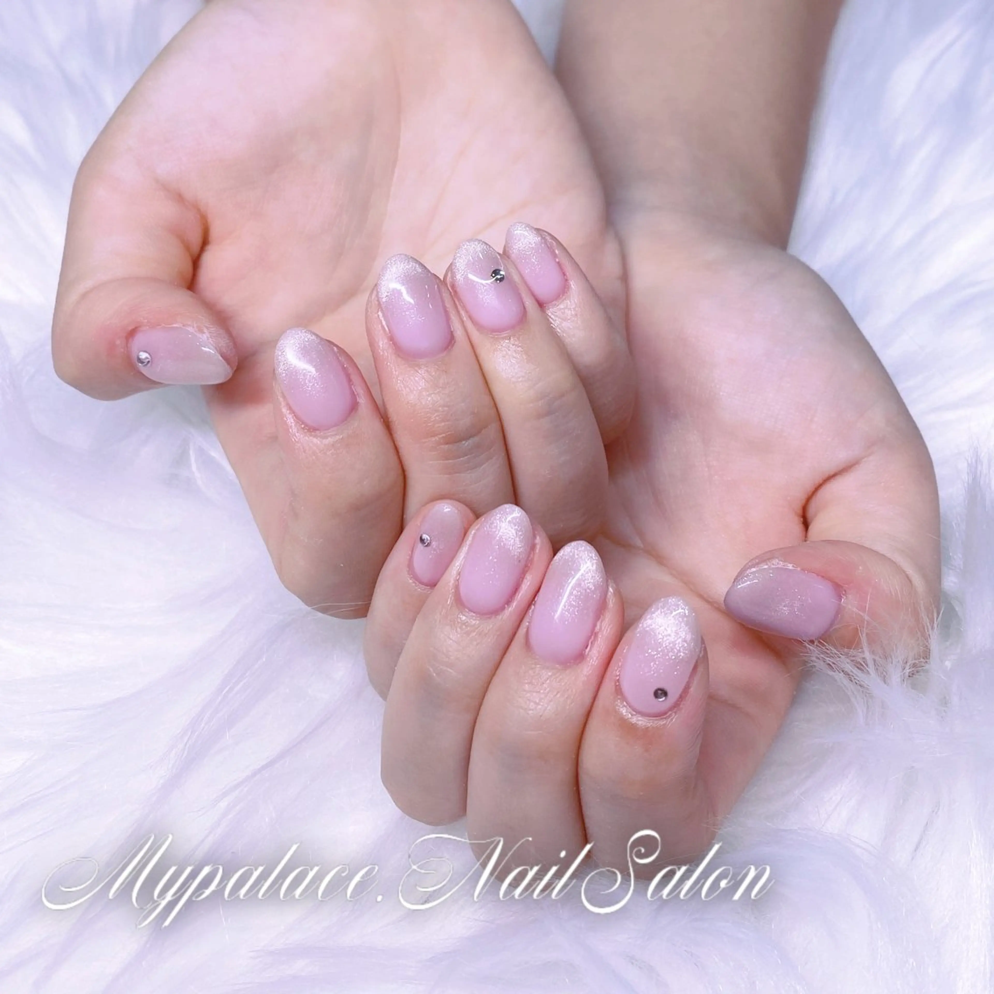 ネイル フレンチネイル マグネットネイル マグネットフレンチ ハンドネイル Yuis Nailスカルプ専門のネイルデザイン