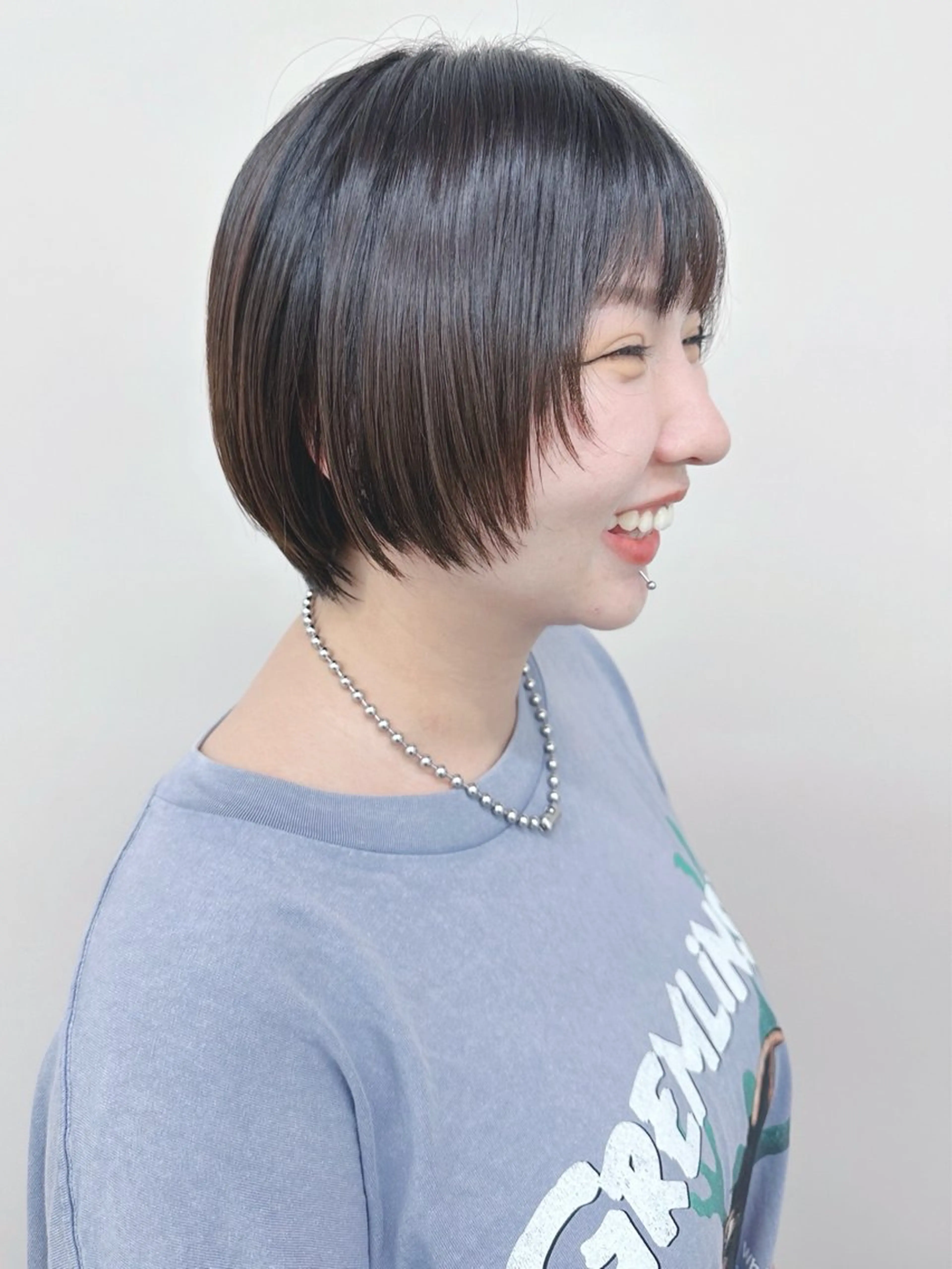 ショート カット とうい/パーマボブ/ くせ毛/丸みボブのヘアスタイル