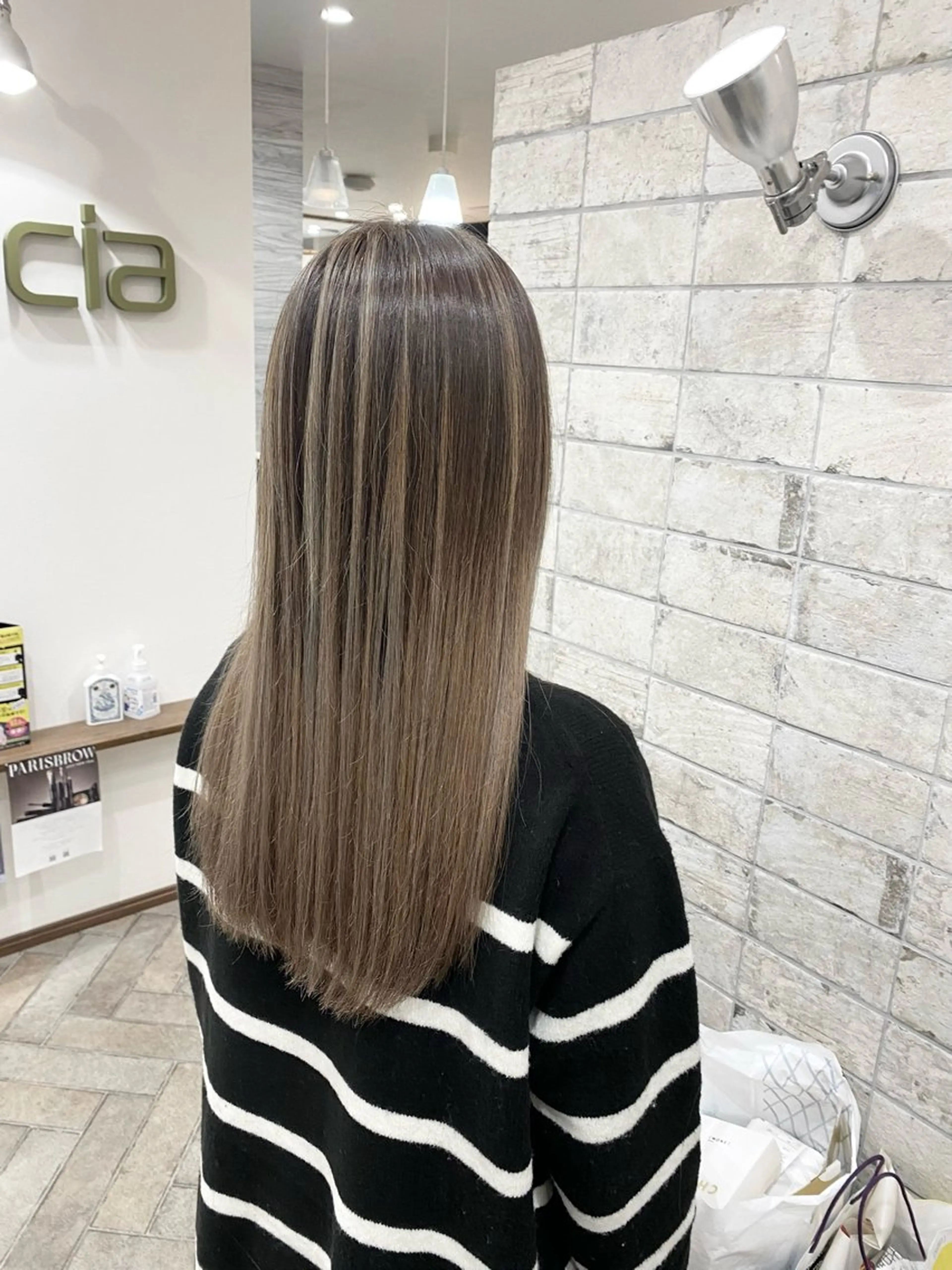 ロング カラー バレイヤージュ ブリーチ ケアブリーチ ダブルカラー イヤリングカラー カット ヘアカラー トリートメント GRAN Lucia 梅田茶屋町店所属・店長 奈須 雄紀のヘアスタイル
